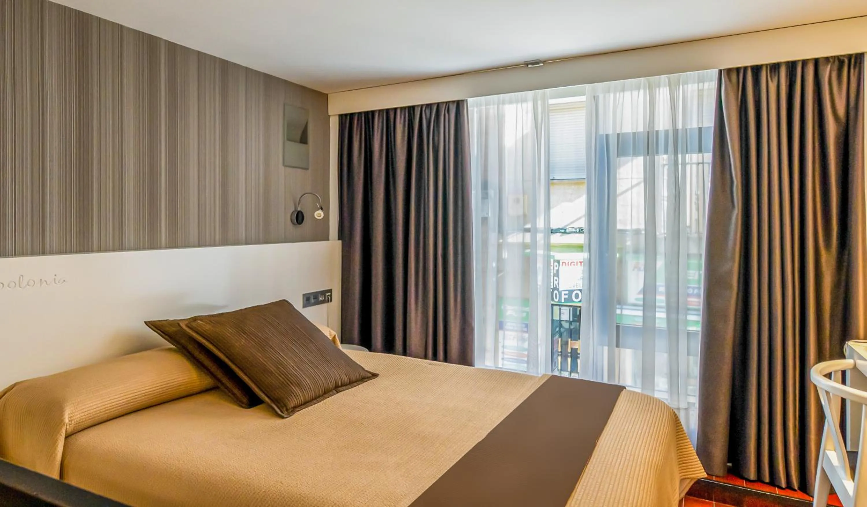 Standard Double or Twin Room in Hotel Apolonia Soria
