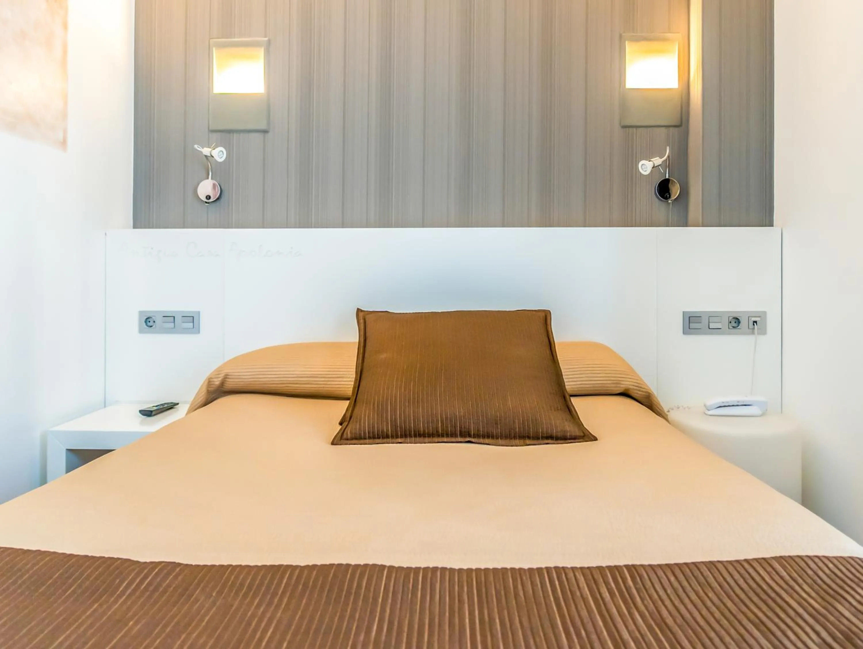 Budget Double Room in Hotel Apolonia Soria