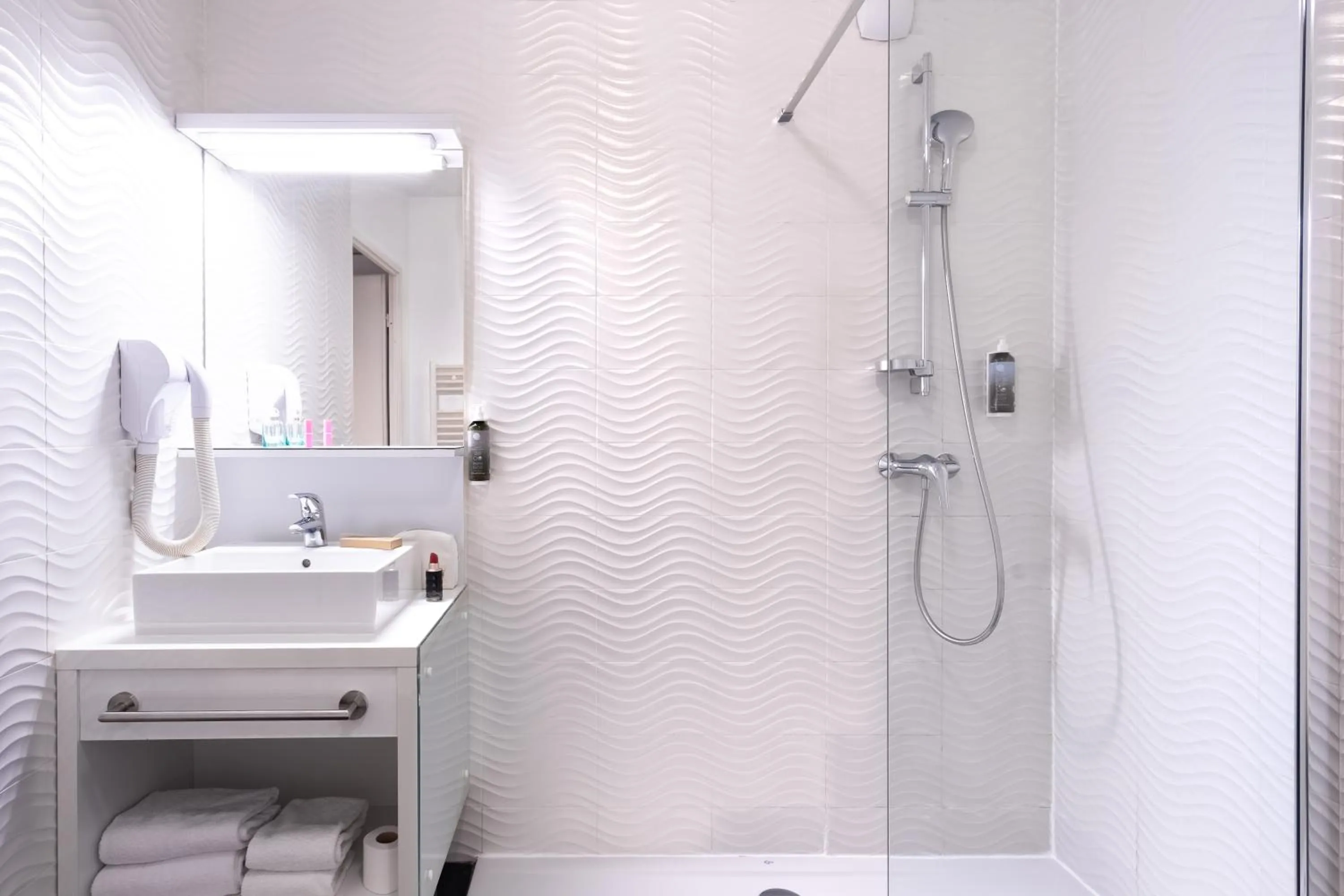 Superior Studio (2 Single Beds + 1 Sofa Bed) in All Suites Appart Hôtel - Aéroport Paris-Orly Rungis