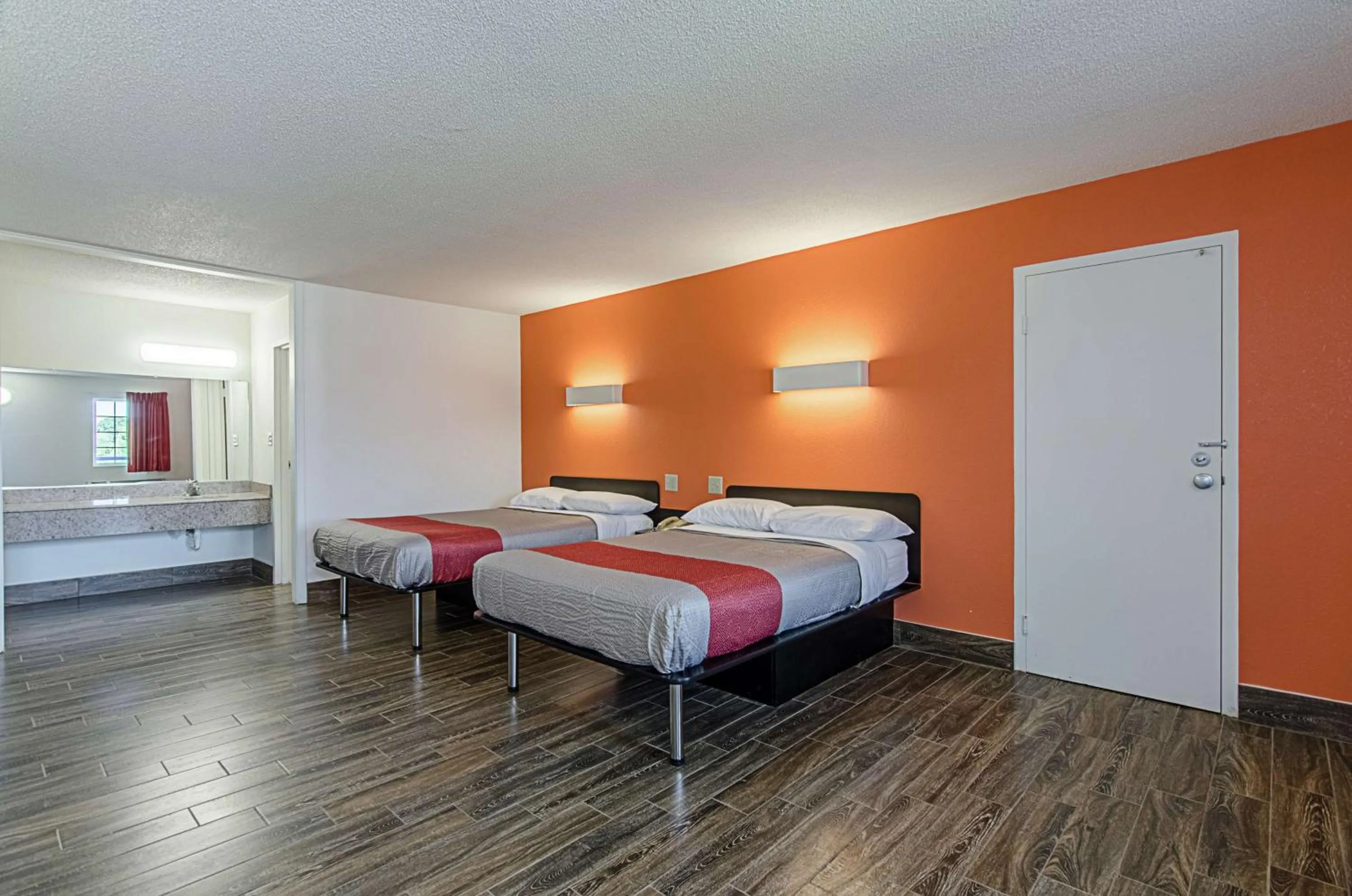 Quadruple Room - Non-Smoking in Motel 6-Staunton, VA