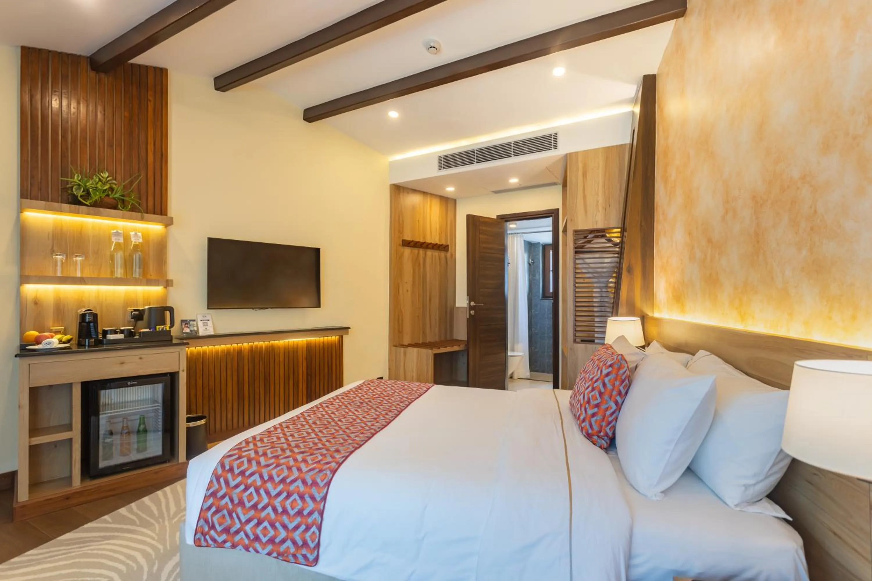 Heritage Room - single occupancy in Fish Tail Lodge