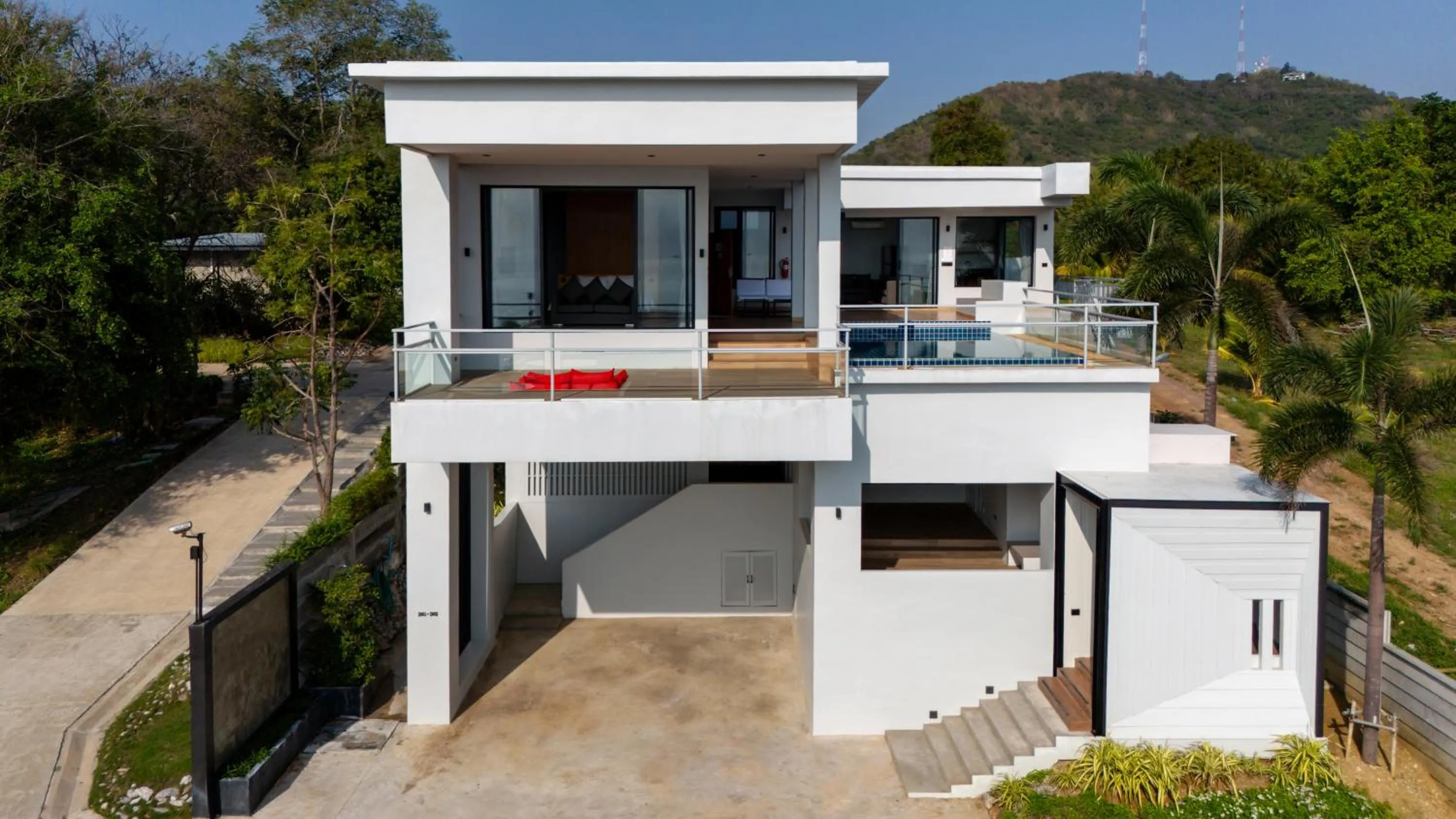 Ocean View Pool Villa in Sunshine Paradise Resort