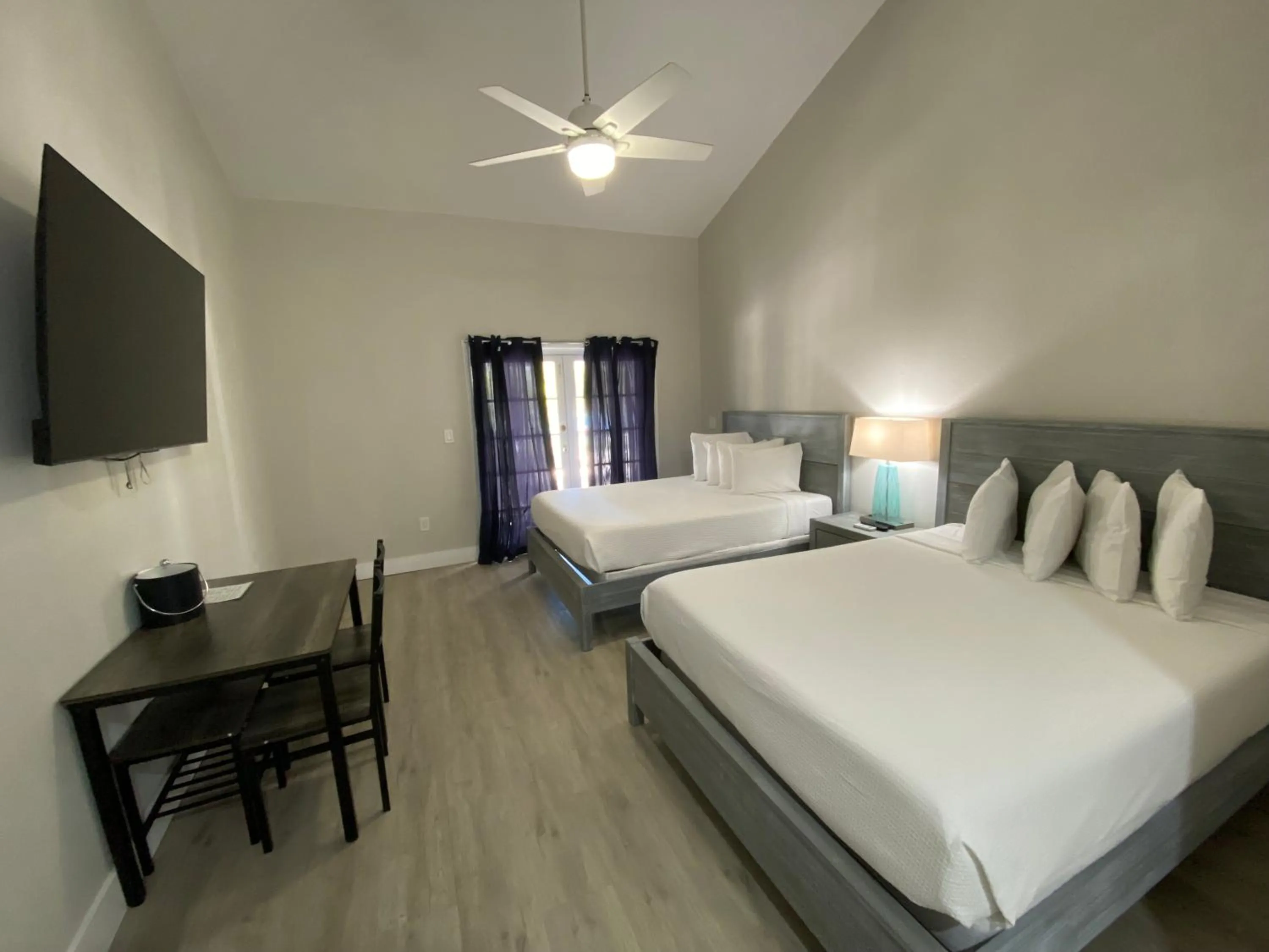 Standard Queen Room with Two Queen Beds in Amoray Dive Resort