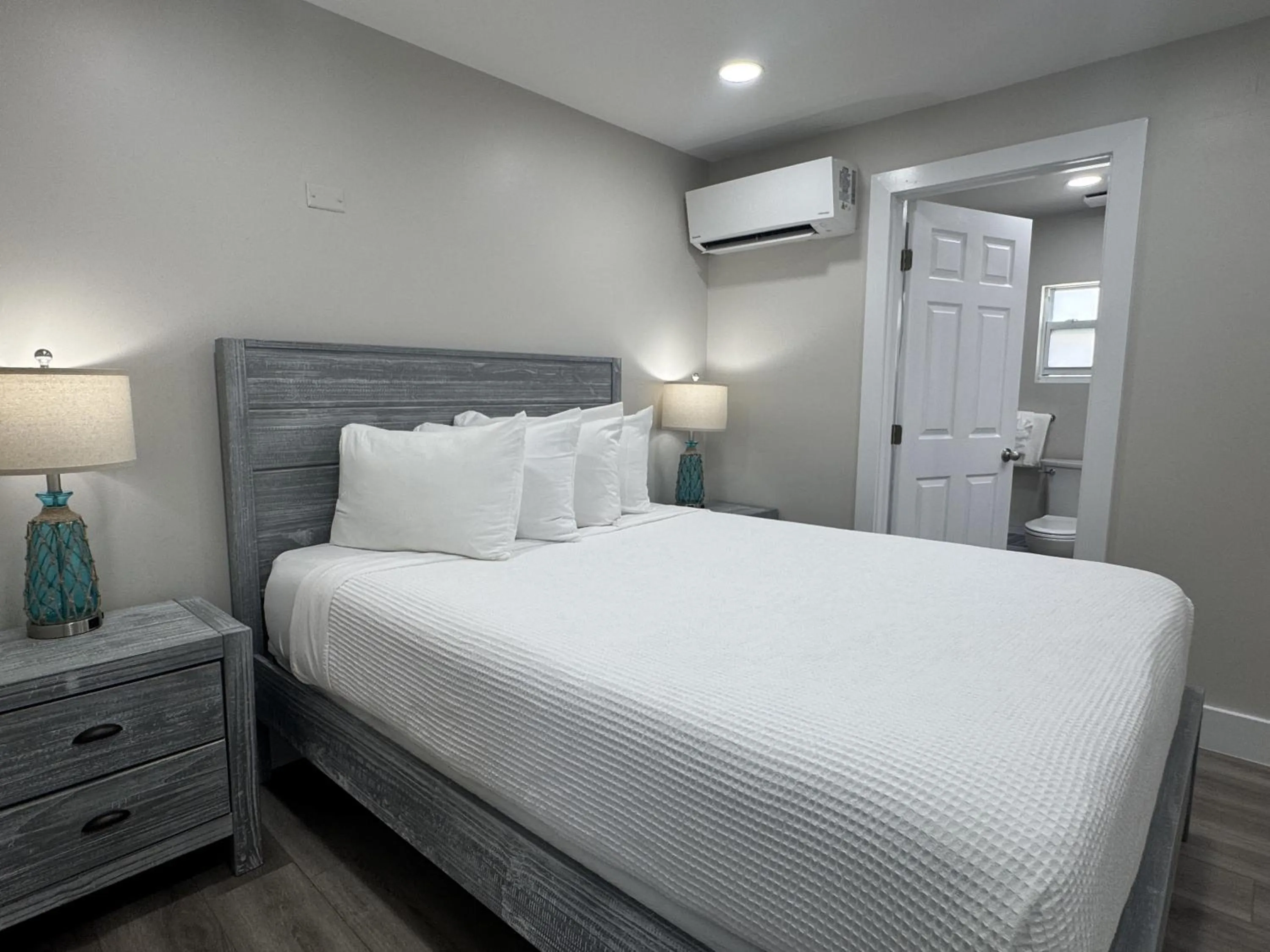 Queen Suite in Amoray Dive Resort