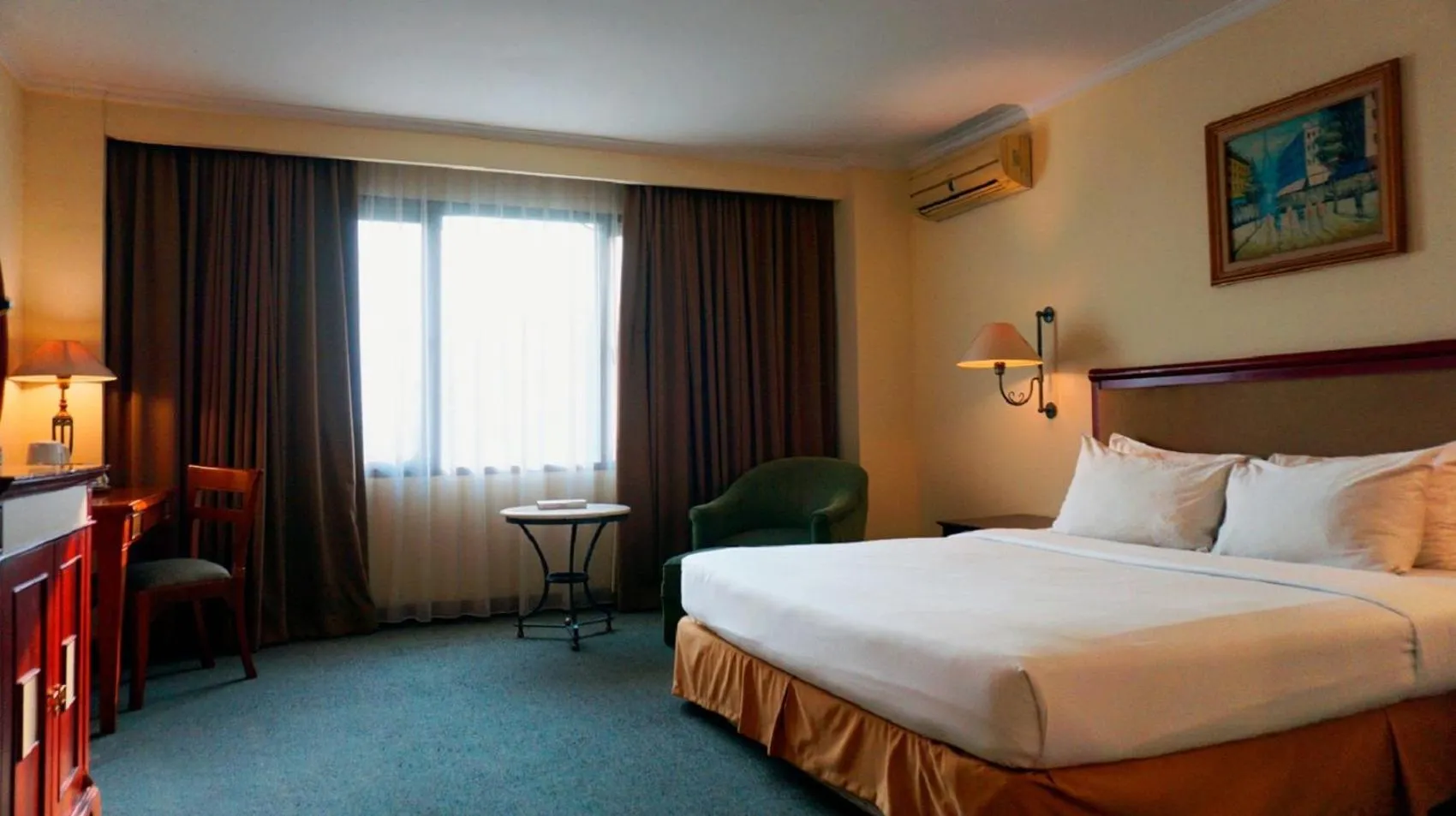 Deluxe Double Room in Mega Anggrek Hotel Jakarta Slipi