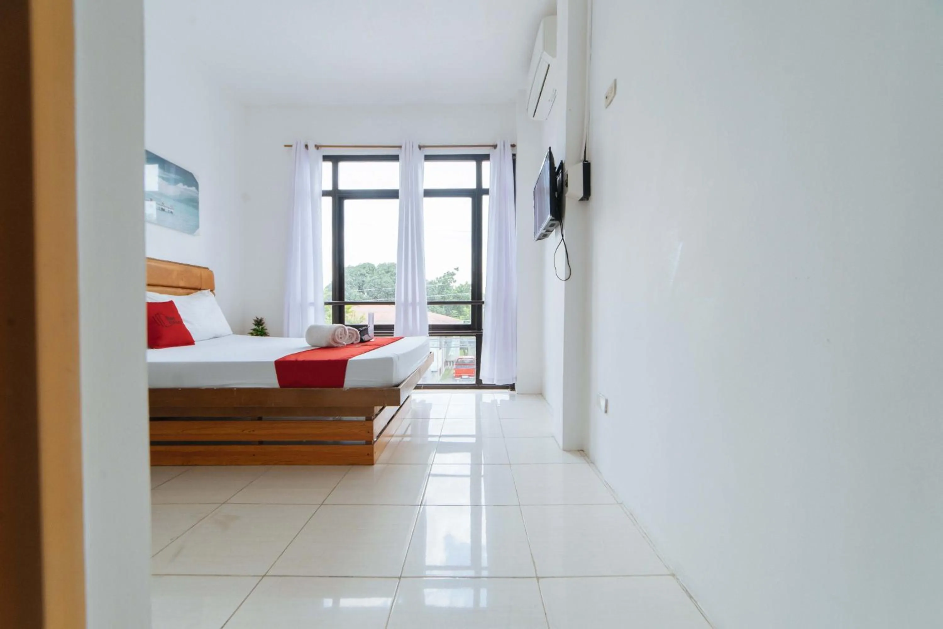 Double Room in RedDoorz Plus near Dadiangas Heights