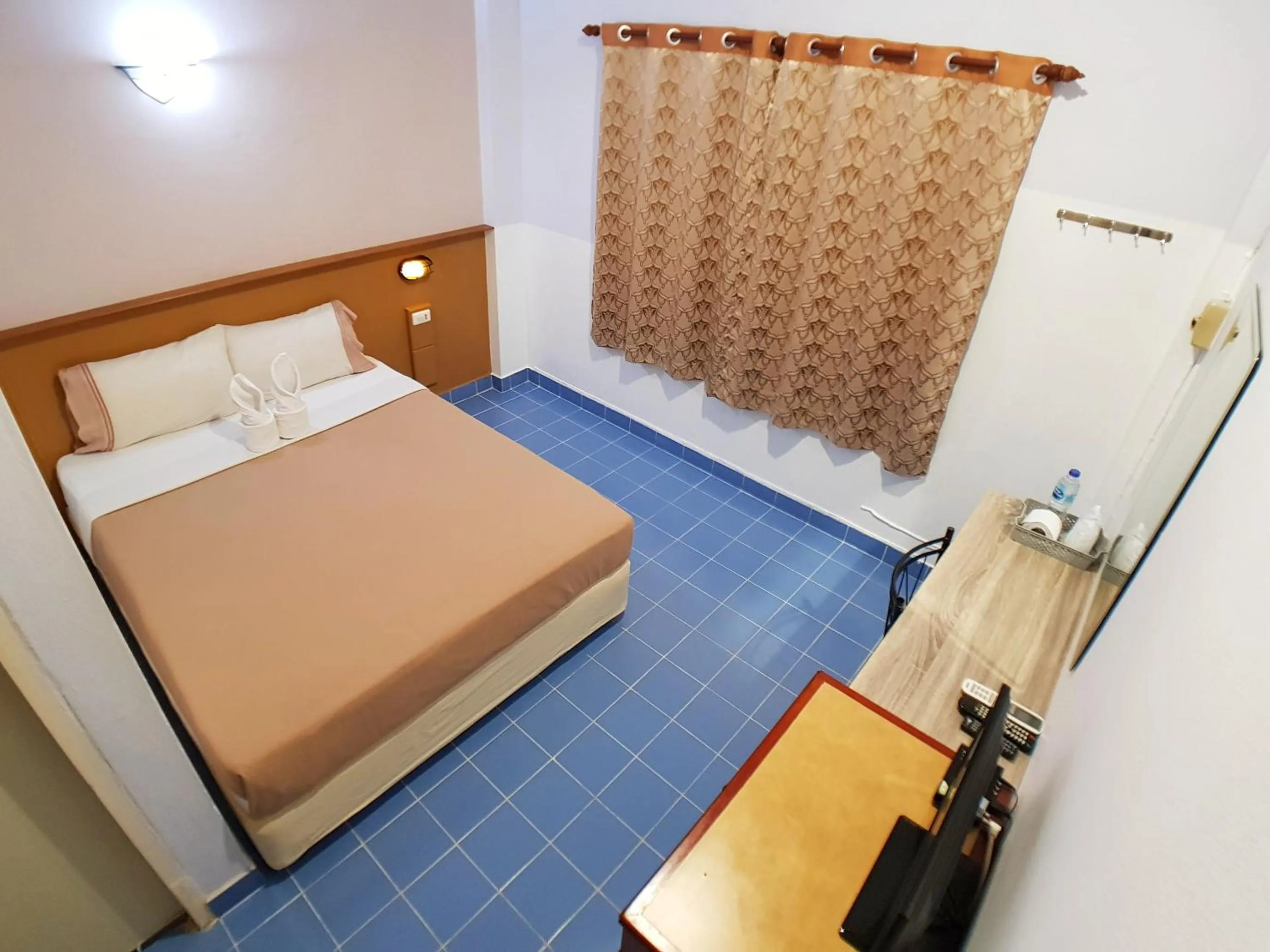 Standard Double Room in Pacific Inn