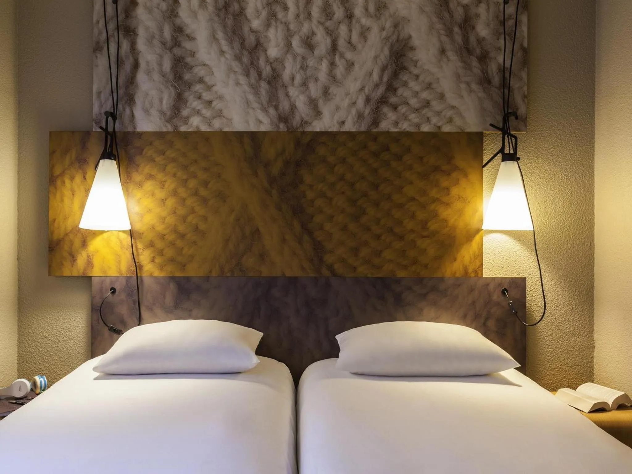 Standard Twin Room in ibis Paris Gare De L'Est TGV