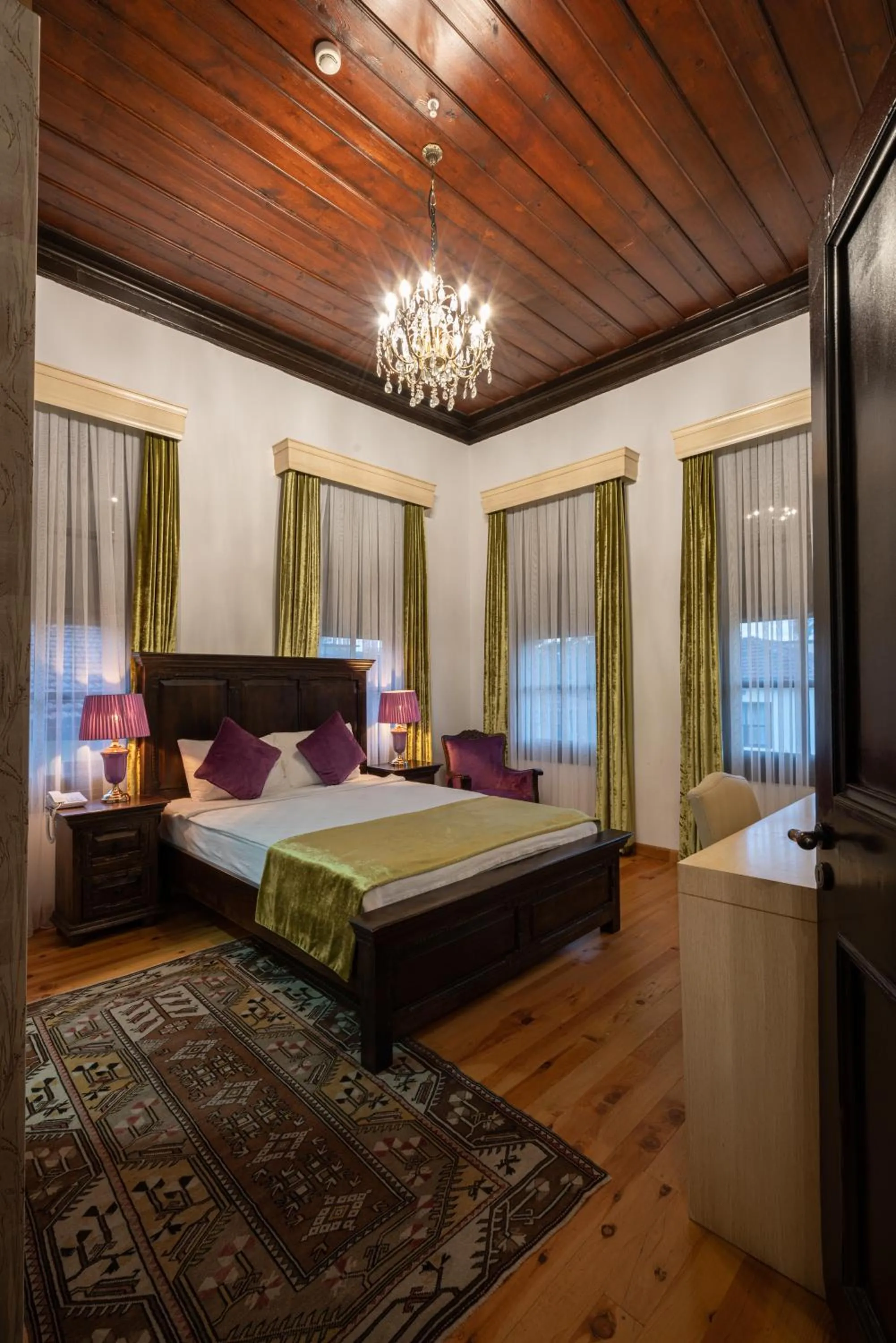 Deluxe Room in Cedrus Hotel