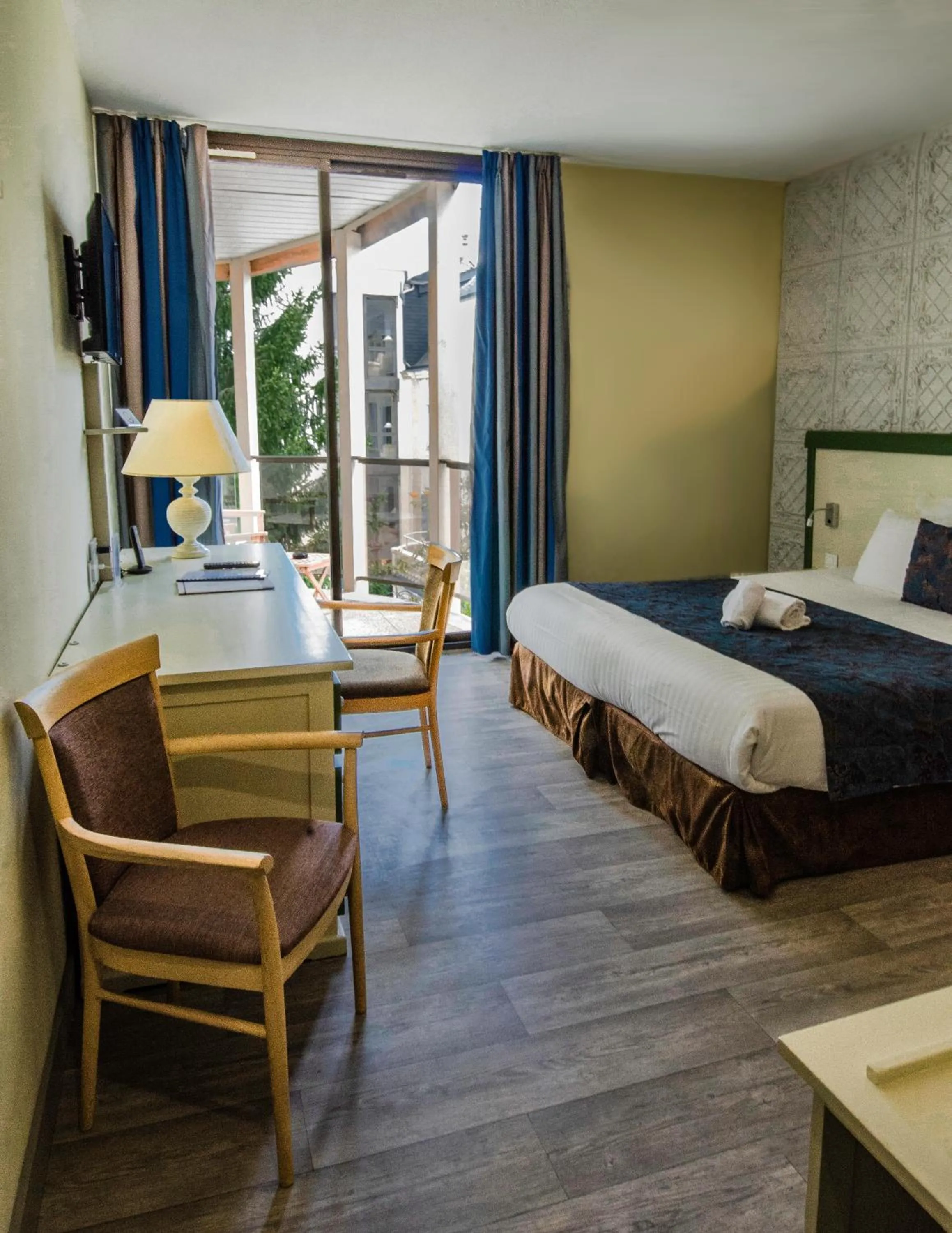 Superior Double or Twin Room with Terrace in Au Grand Hôtel de Sarlat