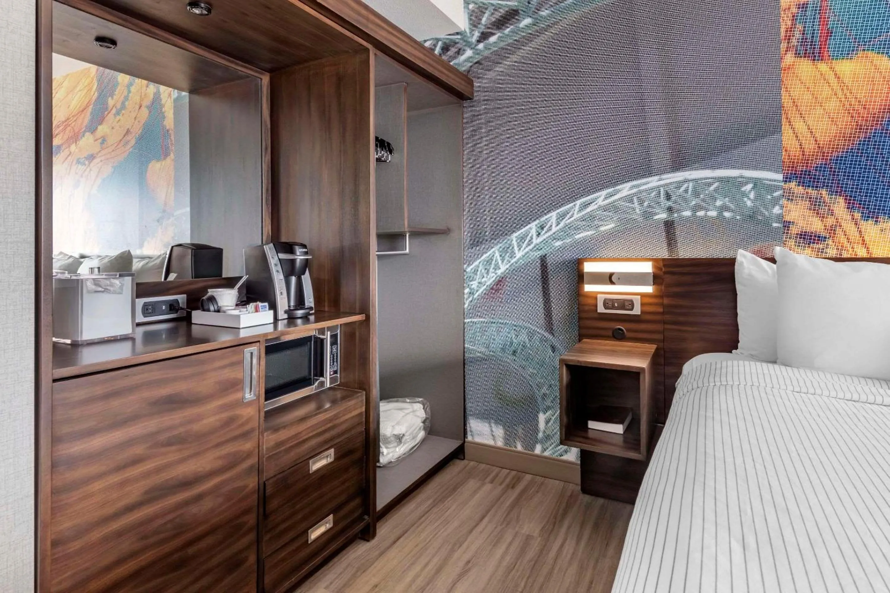 King Room - Disability Access/Non-Smoking in Cambria Hotel Bloomington Mall of America Minneapolis Airport