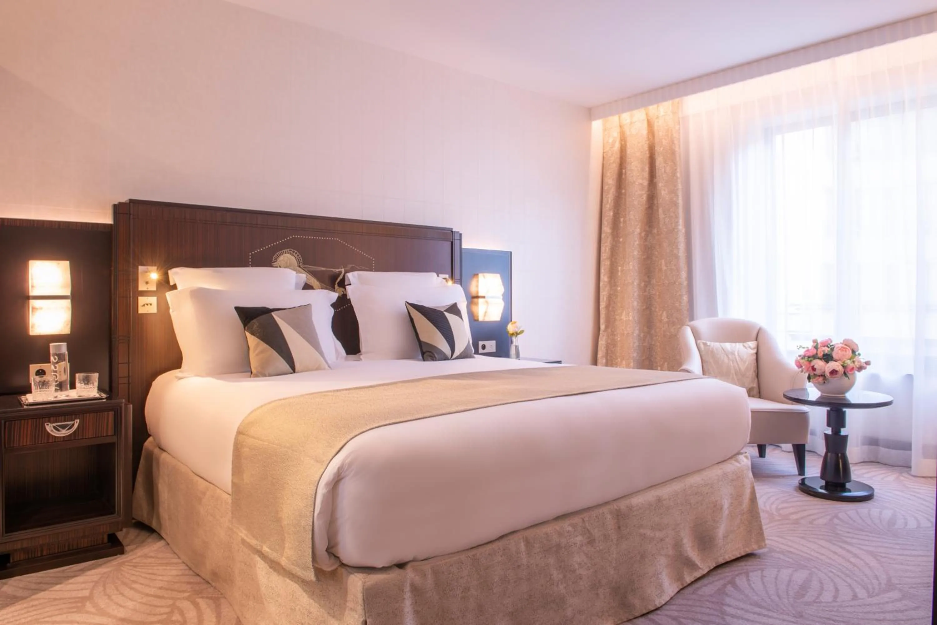 Deluxe King Room in L'Hôtel du Collectionneur Paris