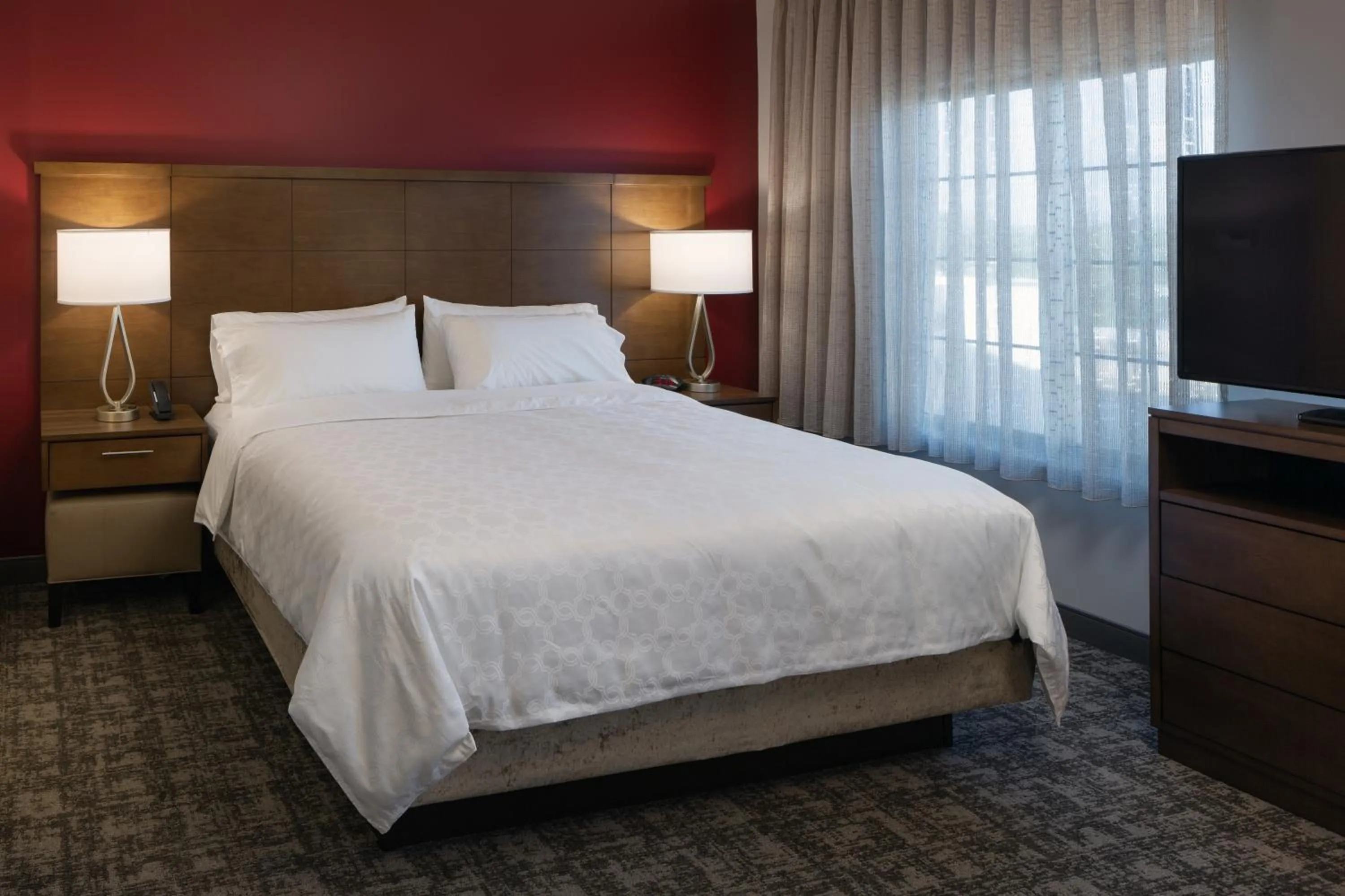 One-Bedroom Queen Suite in Staybridge Suites - Phoenix – Biltmore Area by IHG