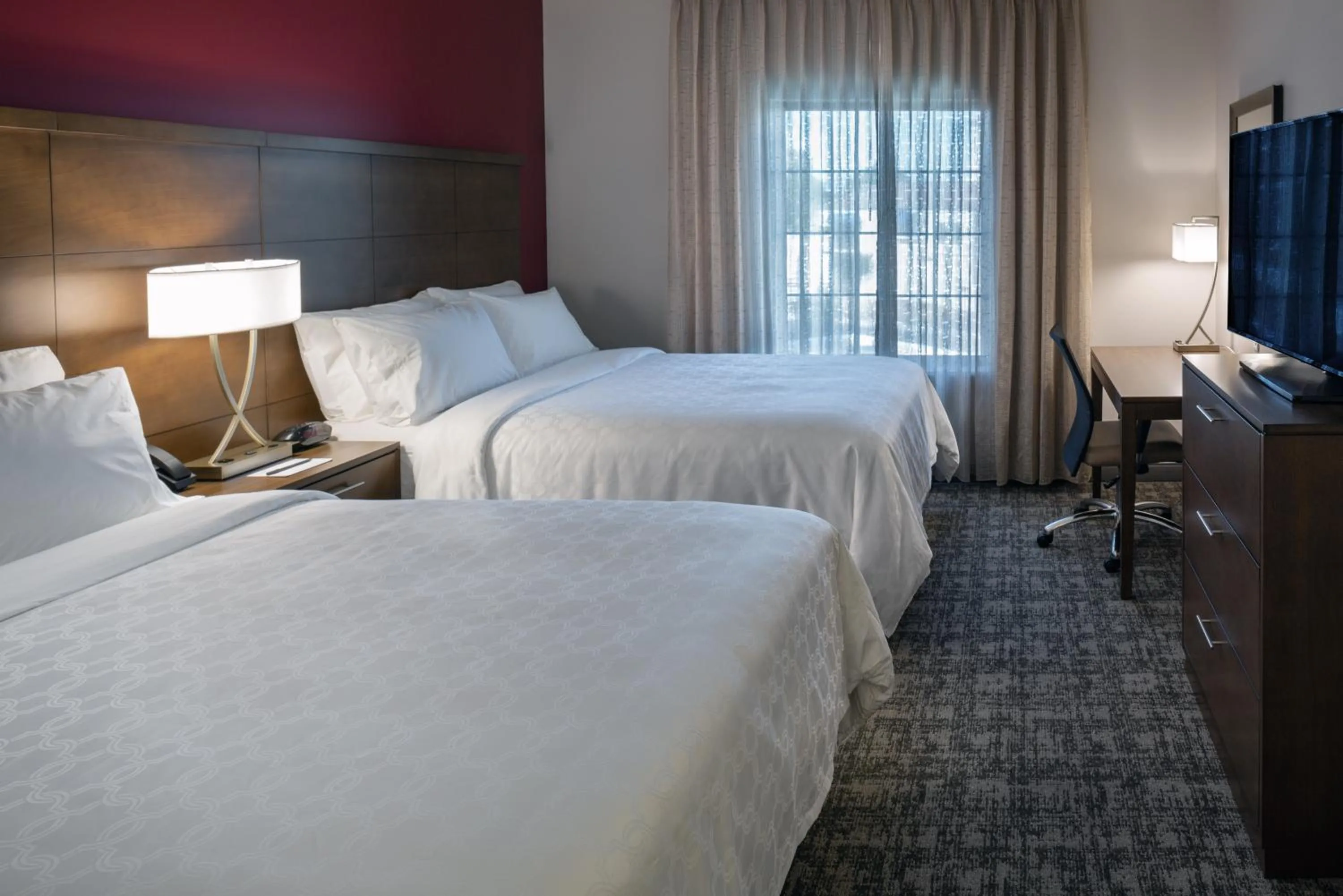 Queen Studio Suite with Two Queen Beds - Mobility Access Tub/Non-Smoking in Staybridge Suites - Phoenix – Biltmore Area by IHG