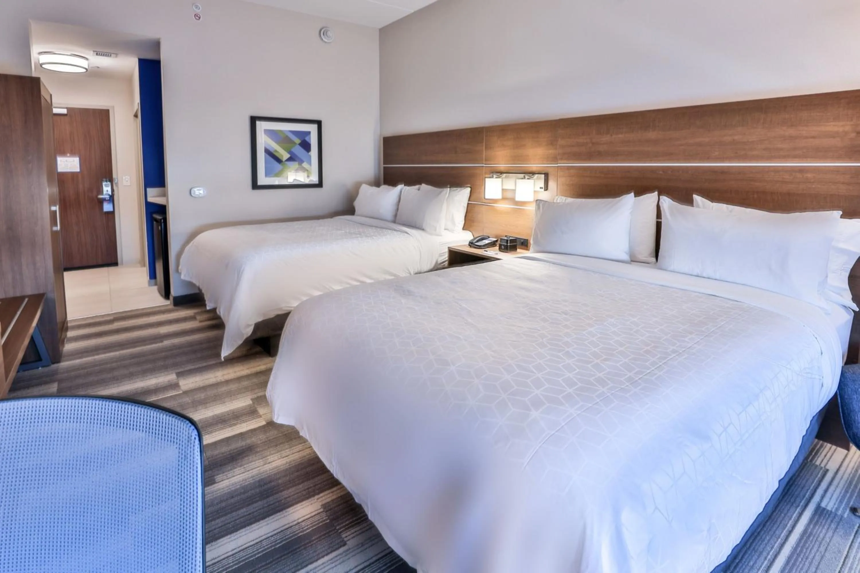 Standard Queen Room with Two Queen Beds in Holiday Inn Express & Suites - Nashville MetroCenter Downtown by IHG