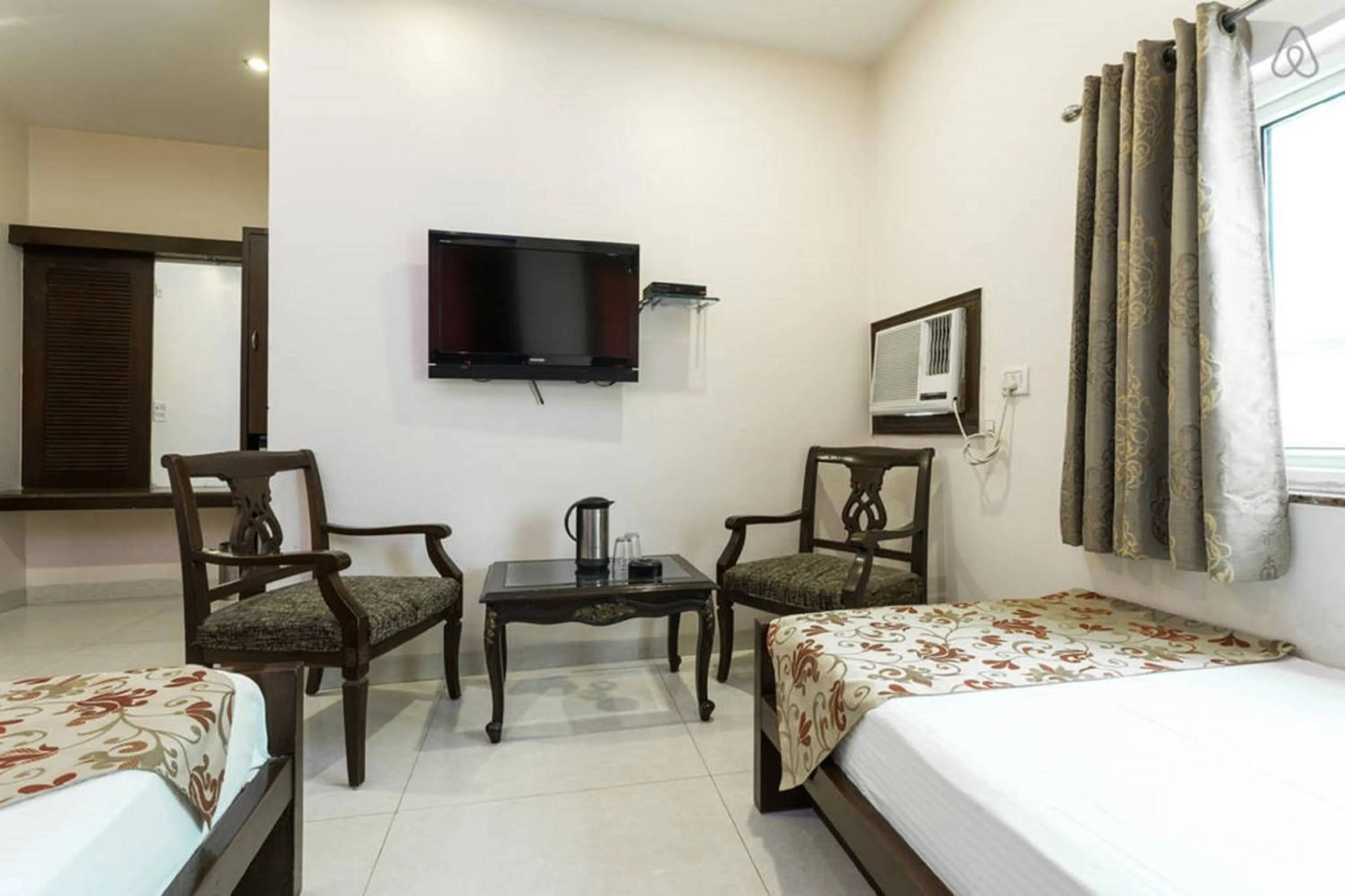 Family Room in Amax Inn