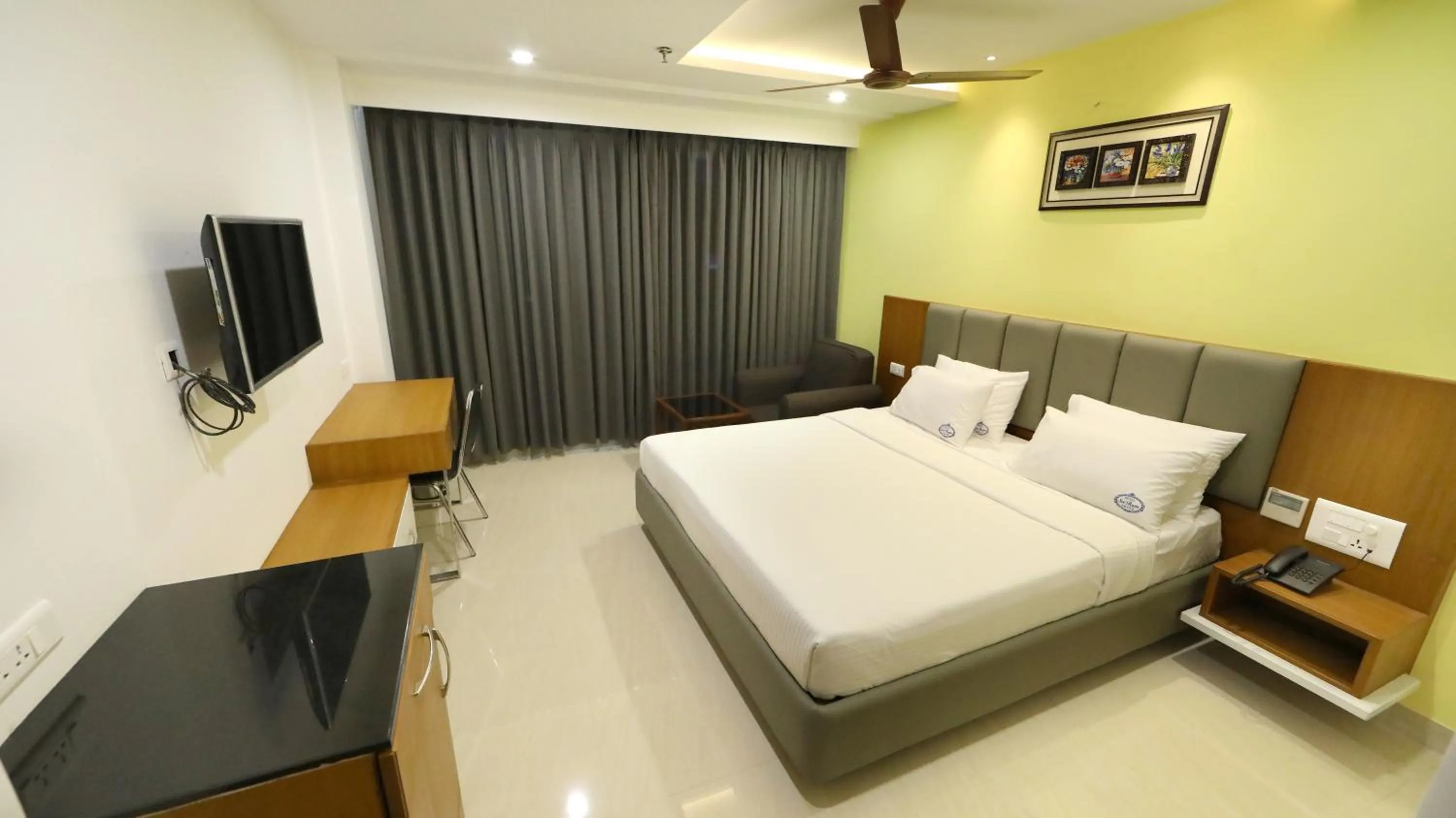 Superior King Room - single occupancy in Hotel Sri Ram Grand