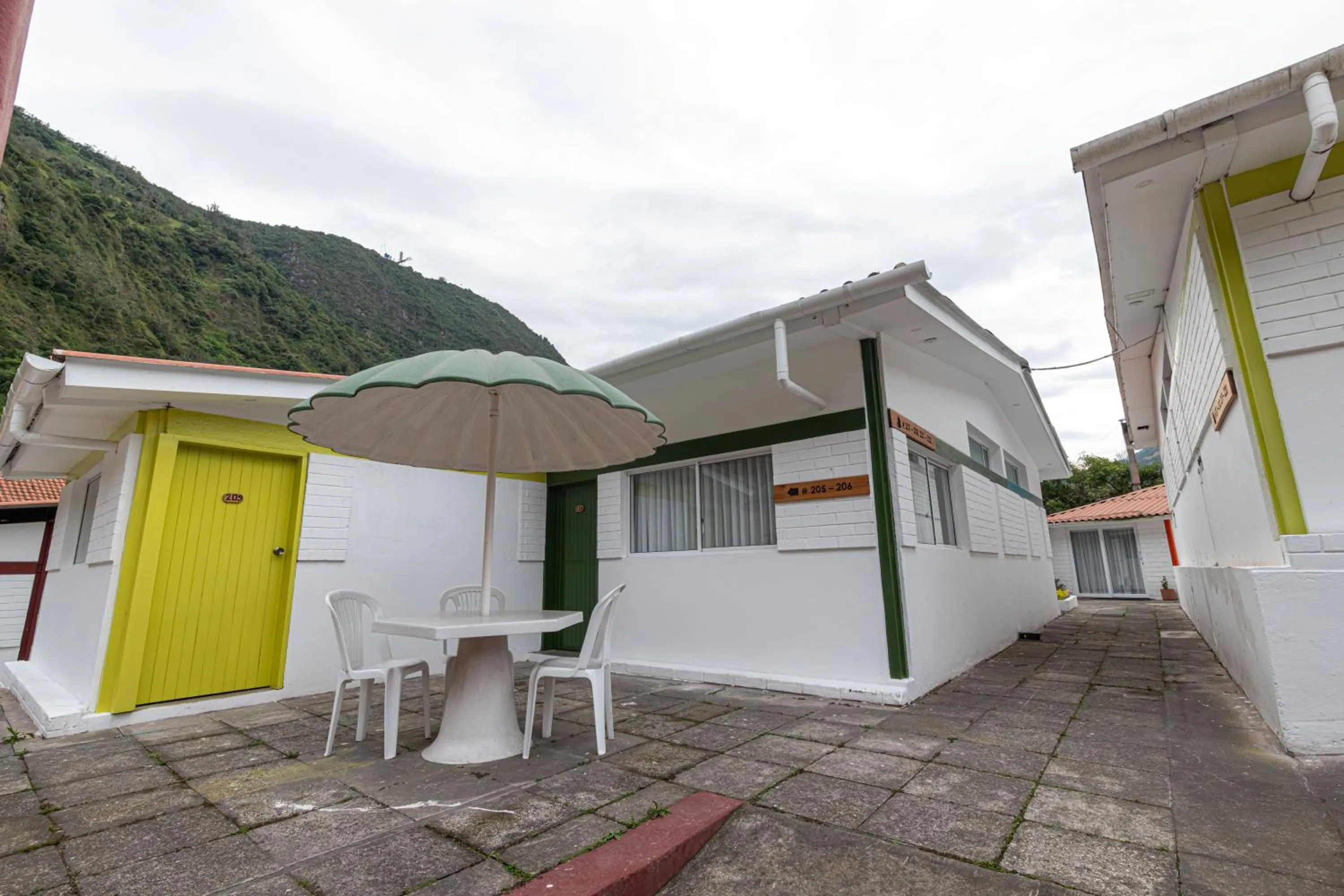 Deluxe Double Room with Two Double Beds in Sangay Spa Hotel