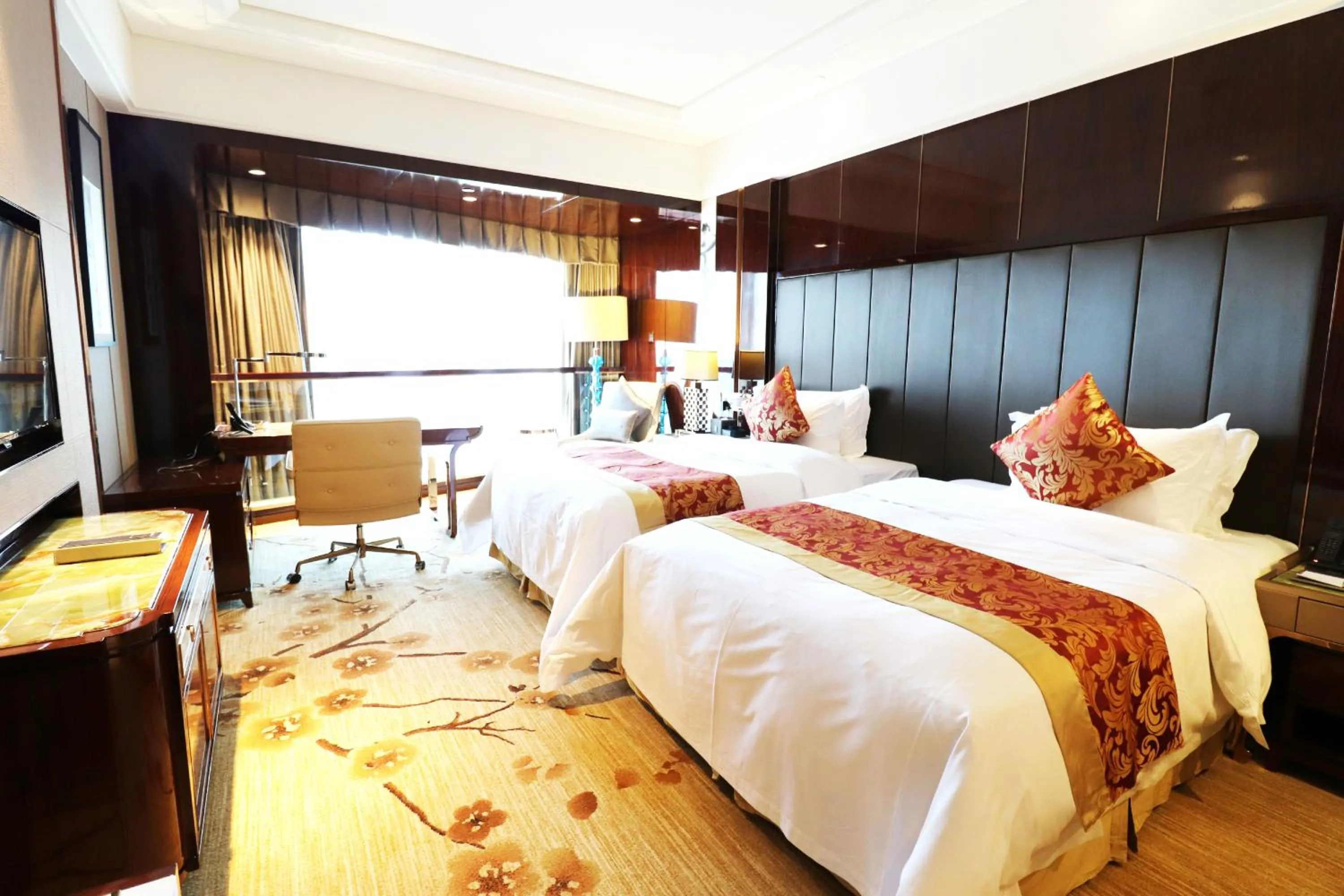 Twin Room with River View in Estandon Hotel Guangzhou