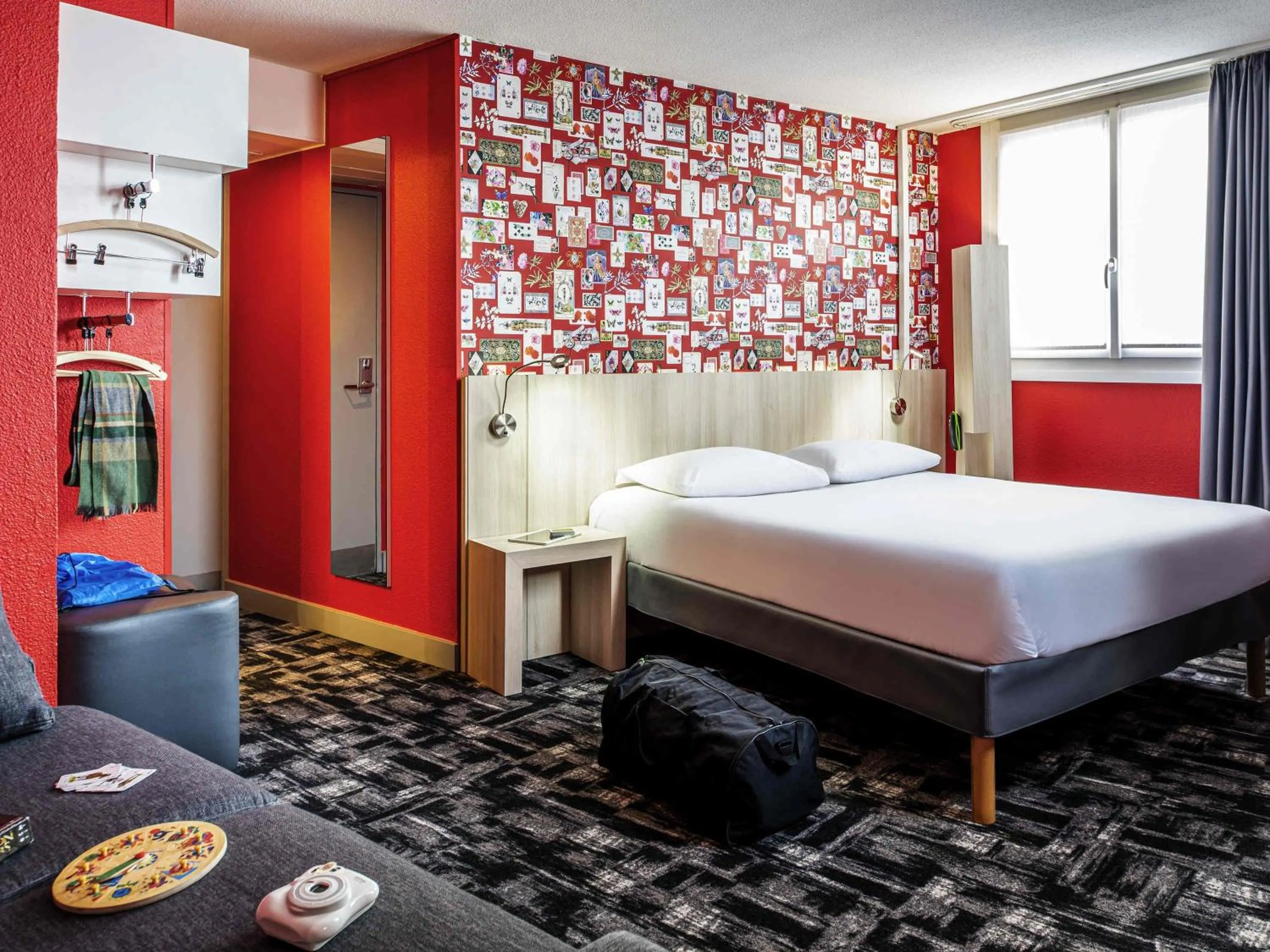 Standard Family Suite with One Double Bed and Sofa - single occupancy in Ibis Styles Reims Centre