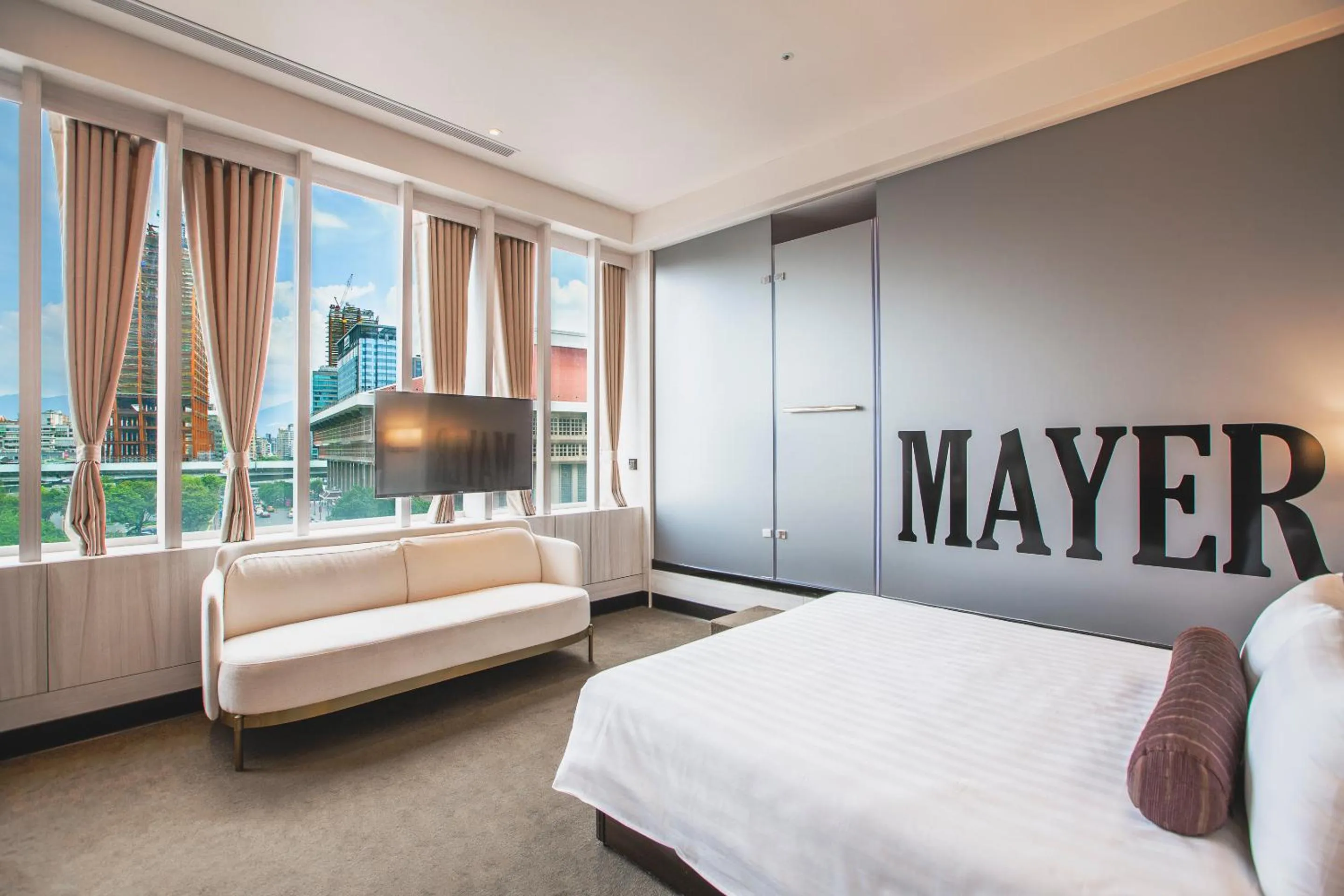 Double Room with City View in Mayer Inn
