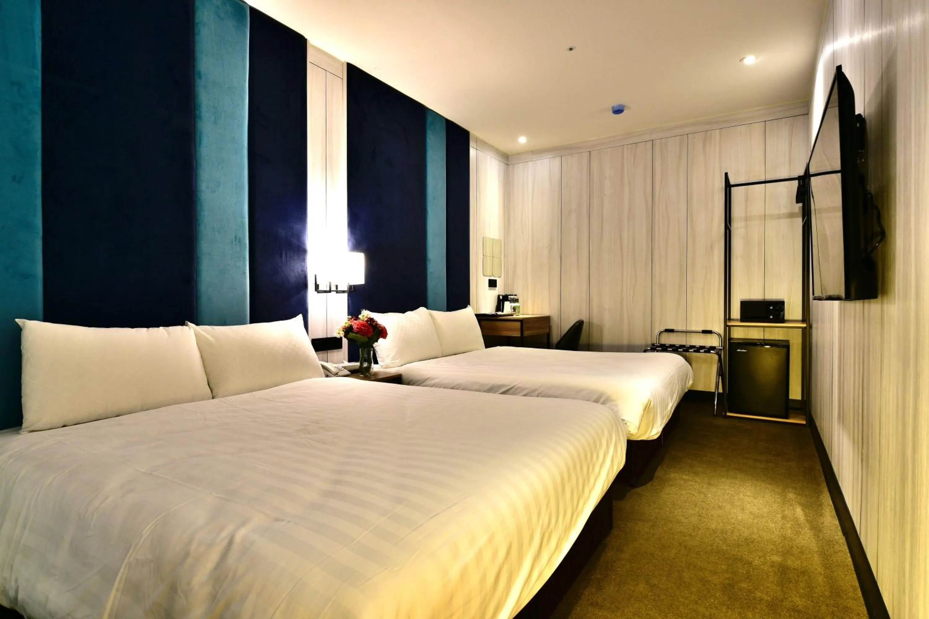 Deluxe Quadruple Room with Parking in Mayer Inn