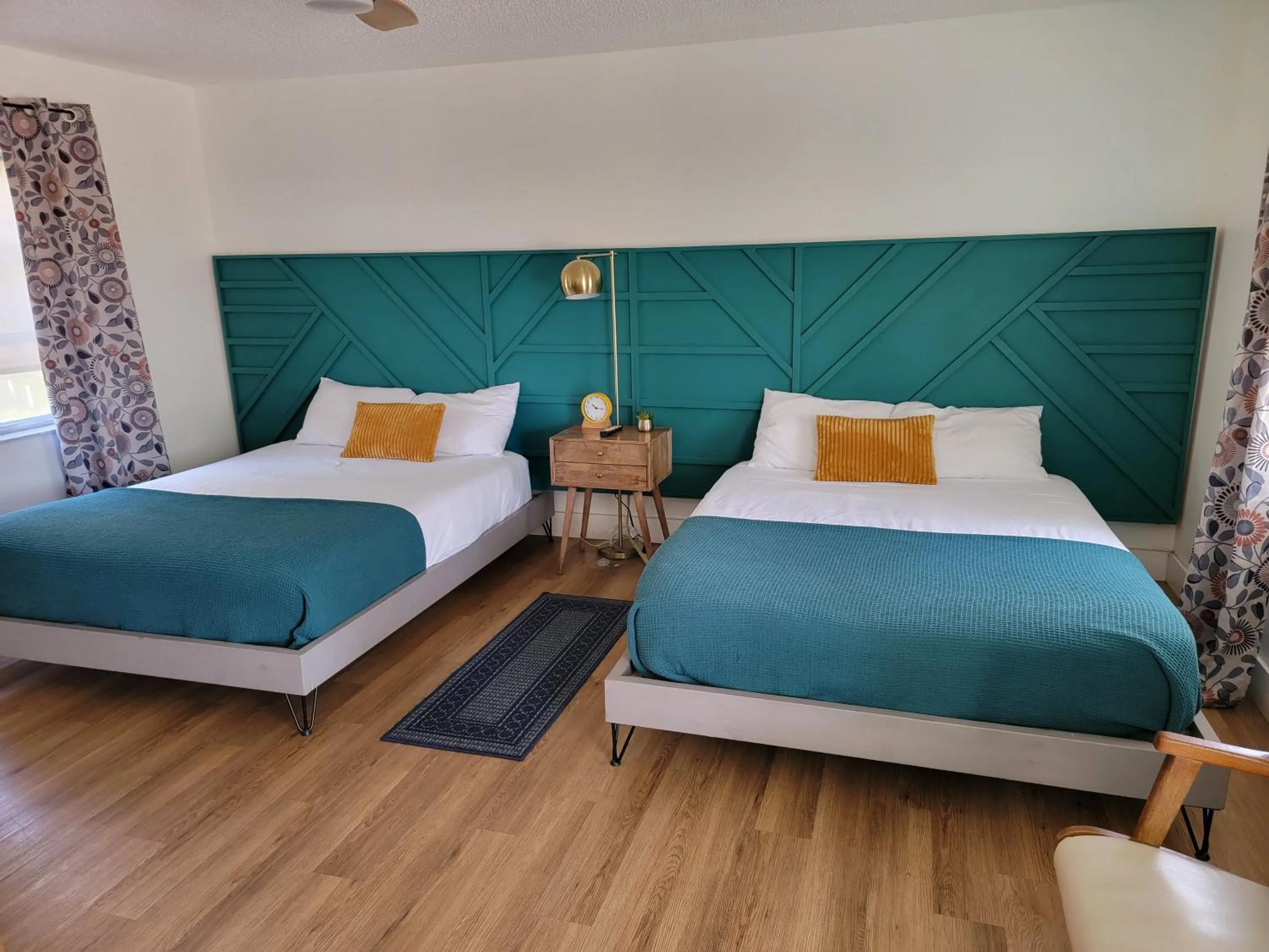 Deluxe Queen Room with Two Queen Beds - single occupancy in Cindy’s Motel & RV Park