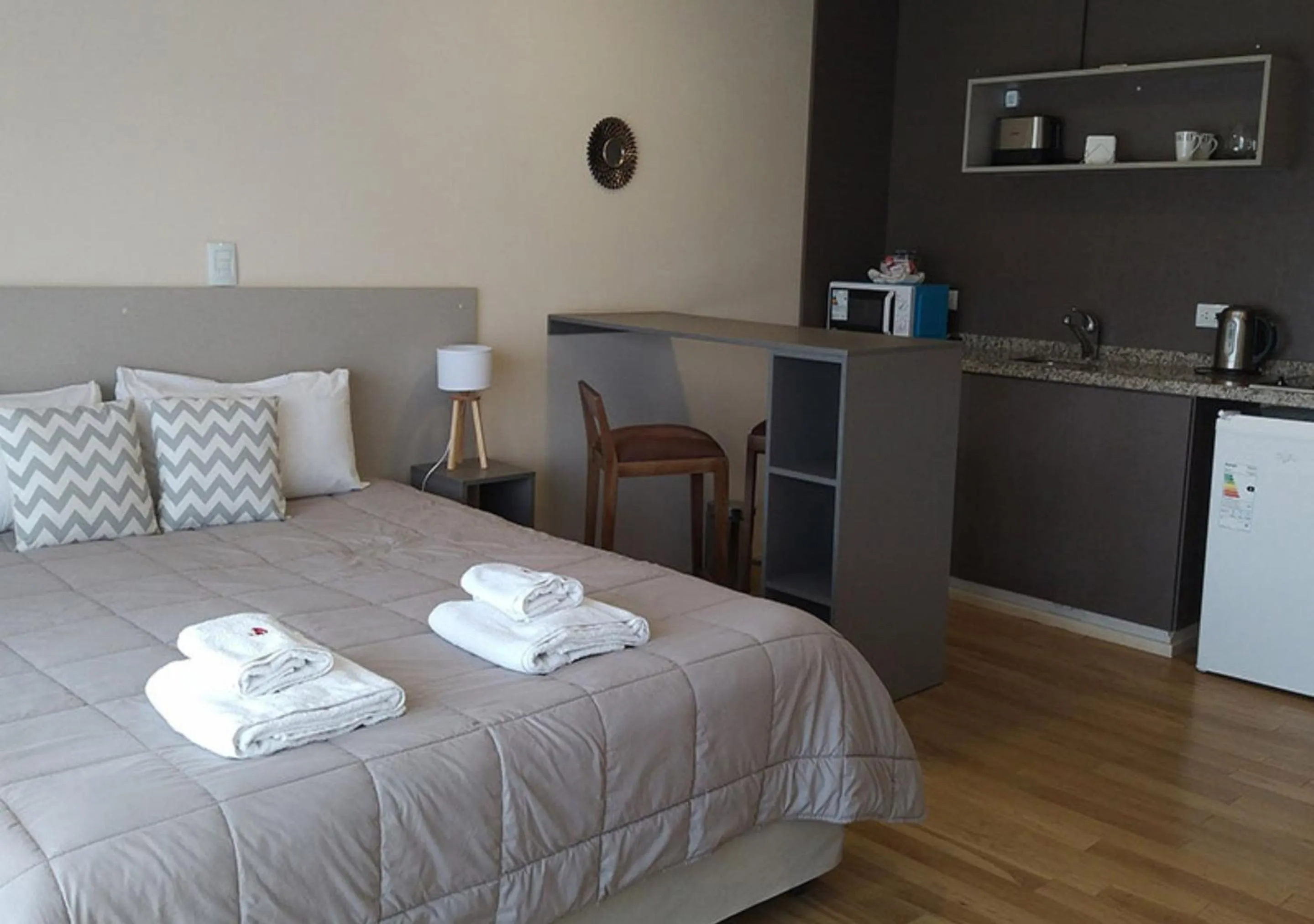 Double Room with Mountain View in Apart Hotel Quijote by DOT Suites