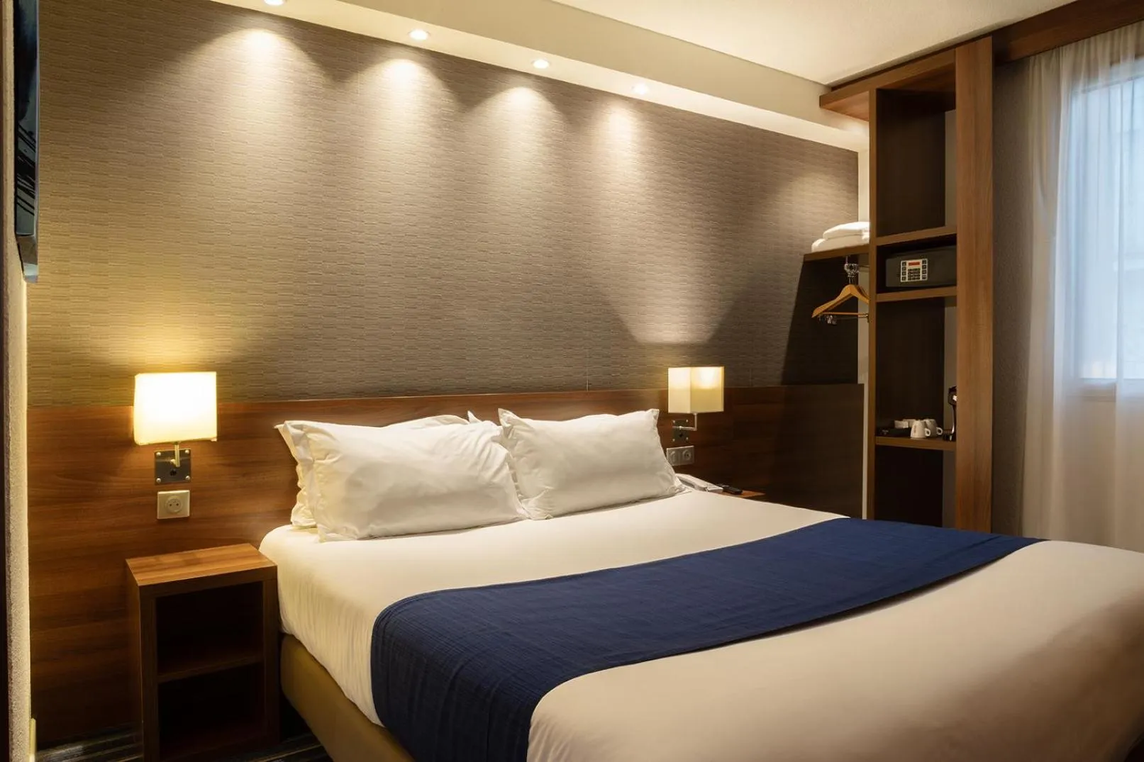 Standard Room with Free Breakfast in Holiday Inn Express Amiens by IHG