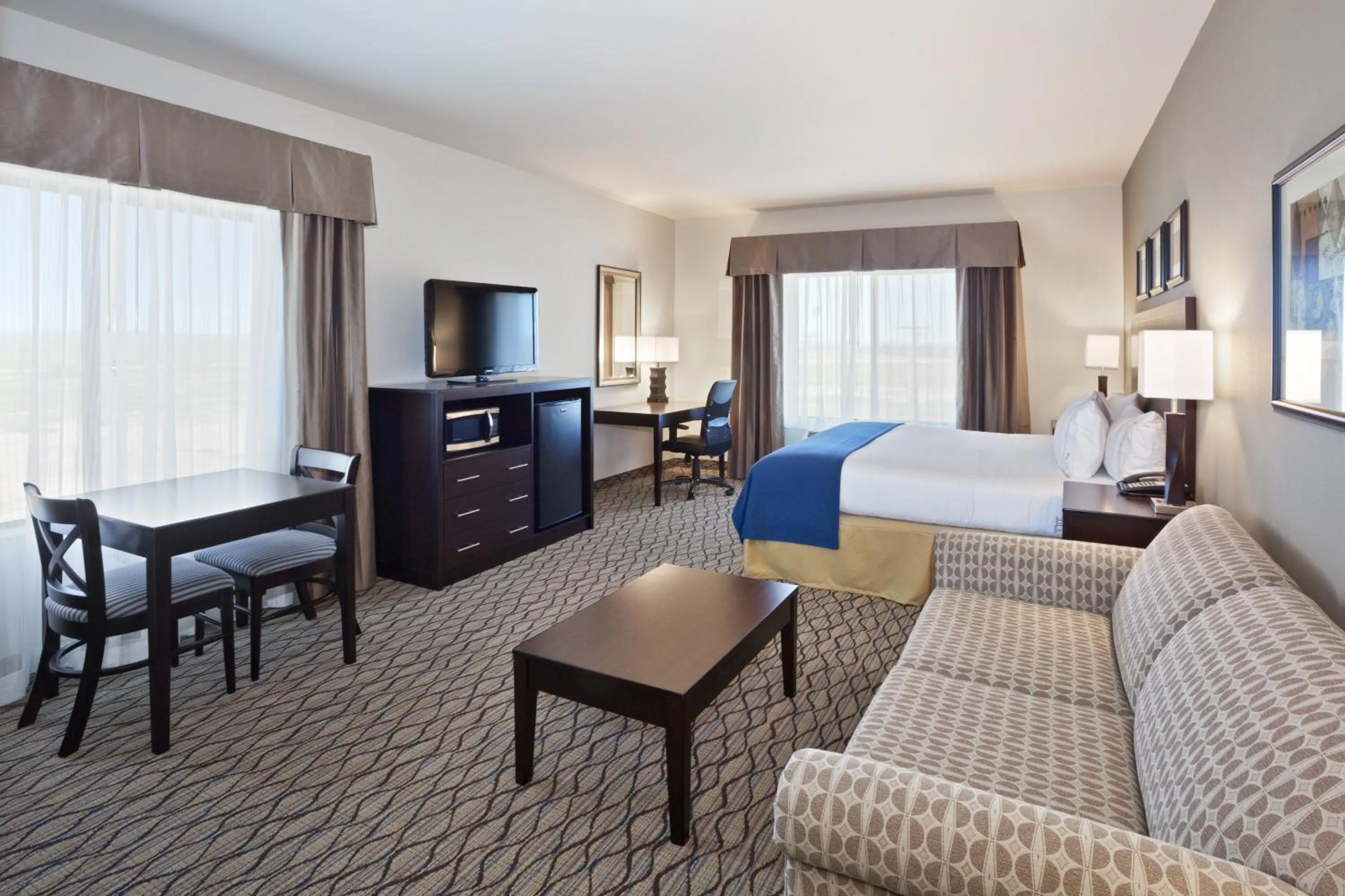 Standard King Room with Sofa Bed in Holiday Inn Express & Suites Deming Mimbres Valley by IHG