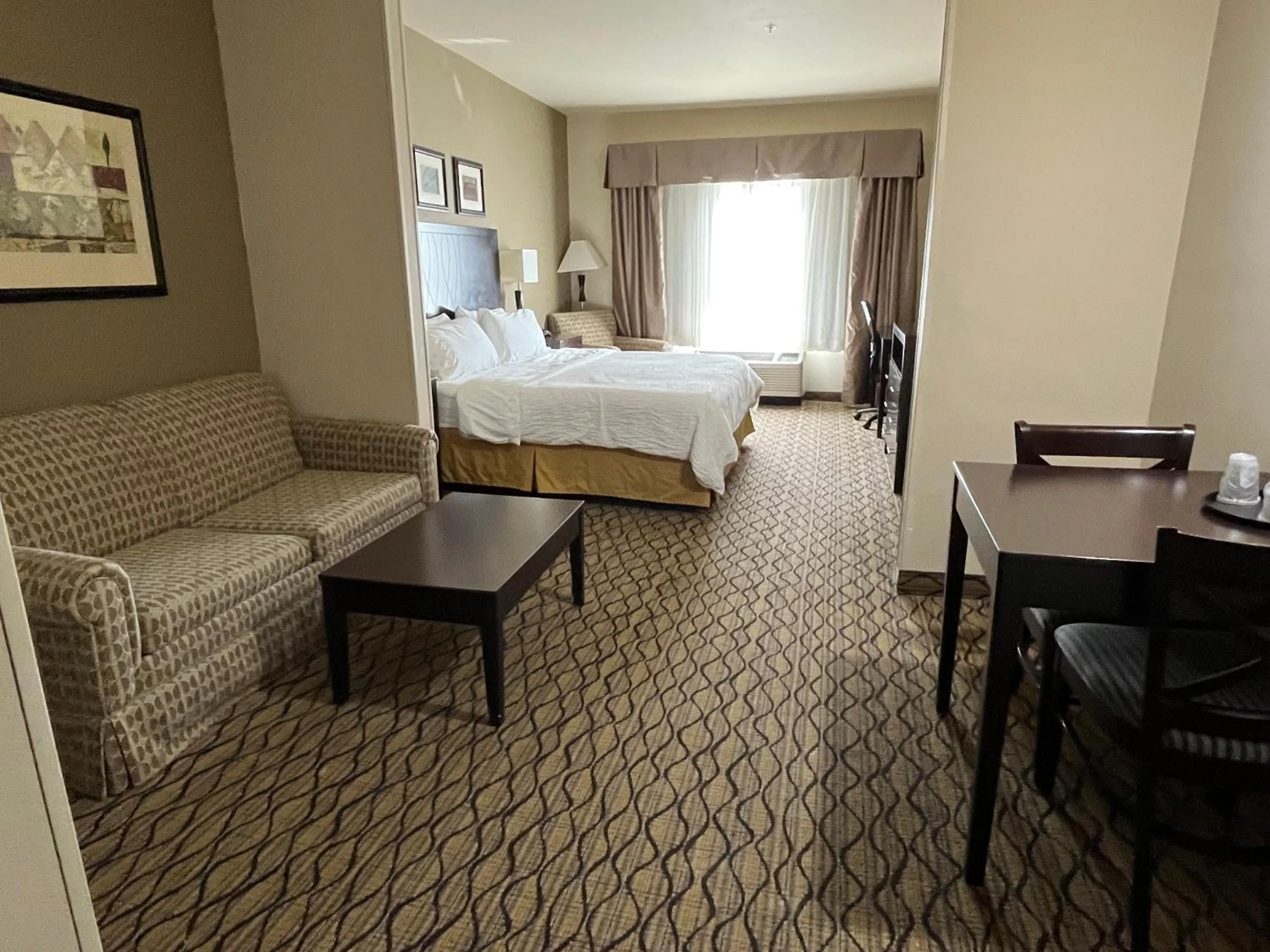 King Suite in Holiday Inn Express & Suites Deming Mimbres Valley by IHG