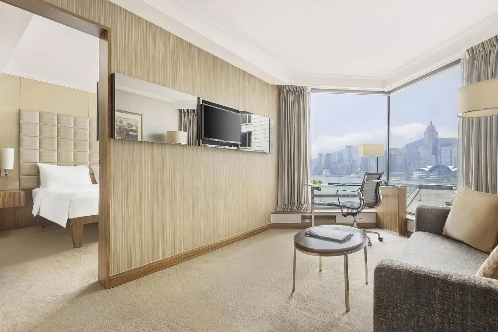 Suite in The Kowloon Hotel