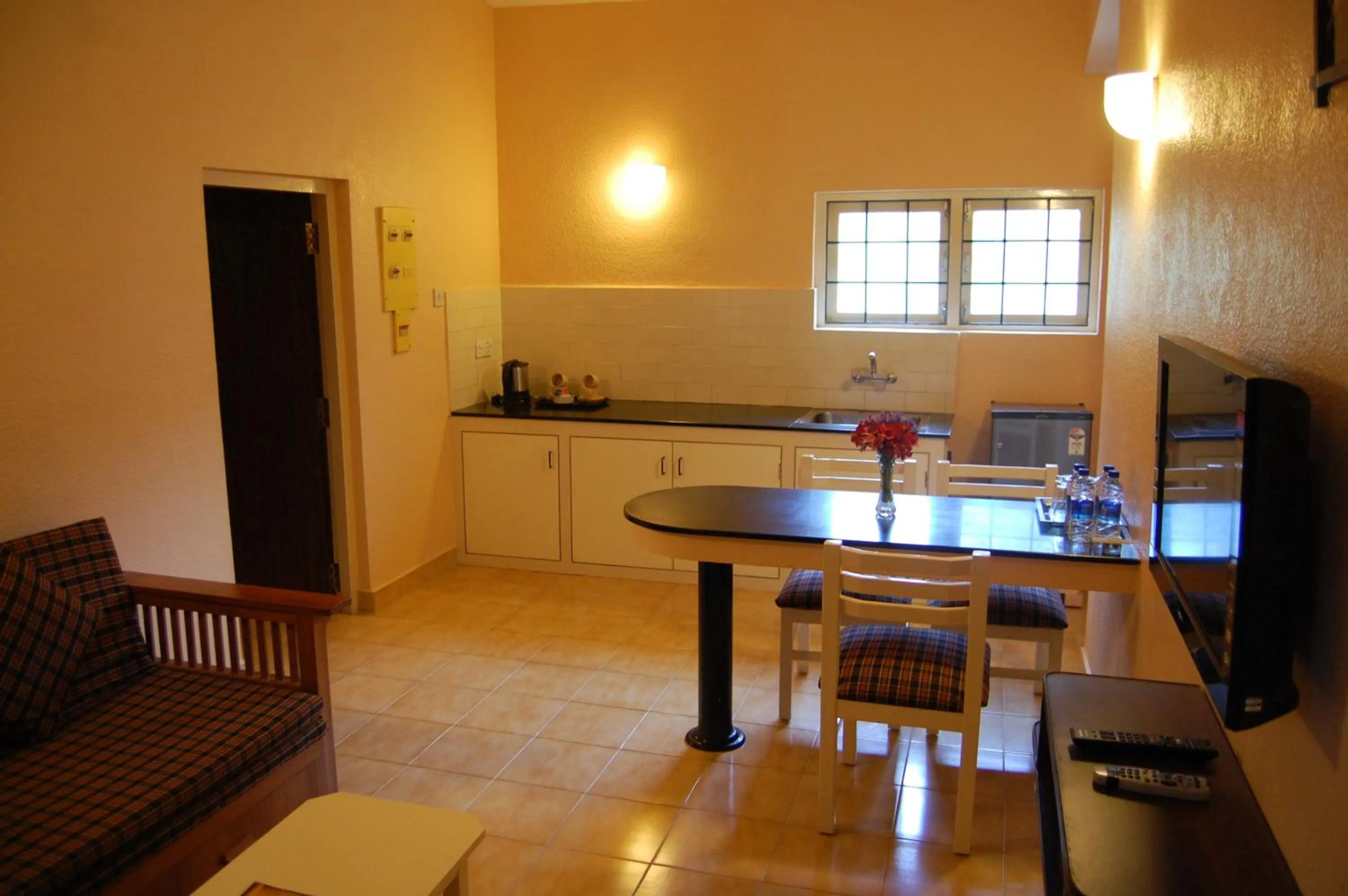 Deluxe Cottage -2 Bedroom in Green Pastures - A Hill Country Resort