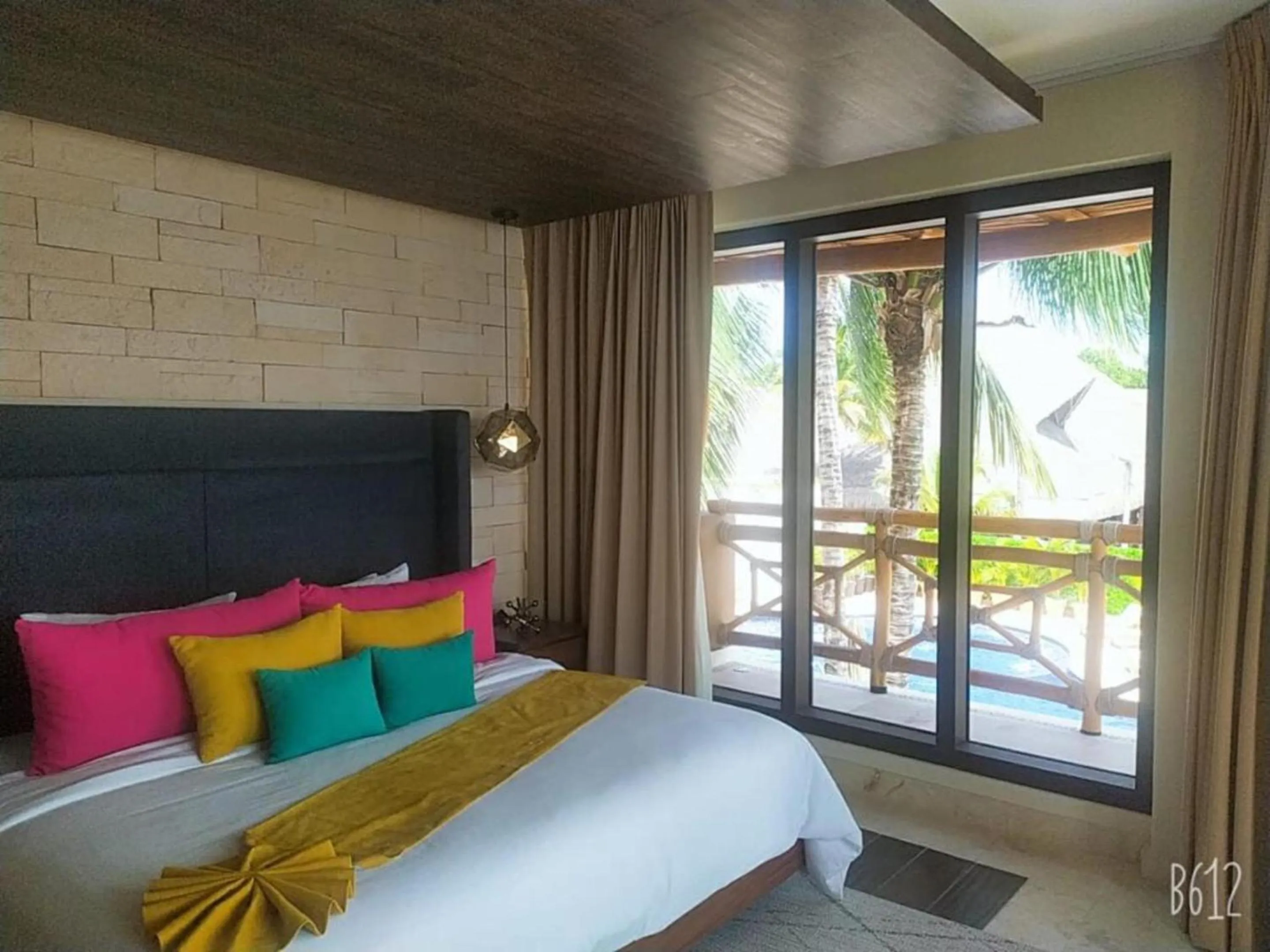 Luxury Junior Suite King Bed with Terrace in Hotel Beló Isla Mujeres - All Inclusive - Sargassum Free