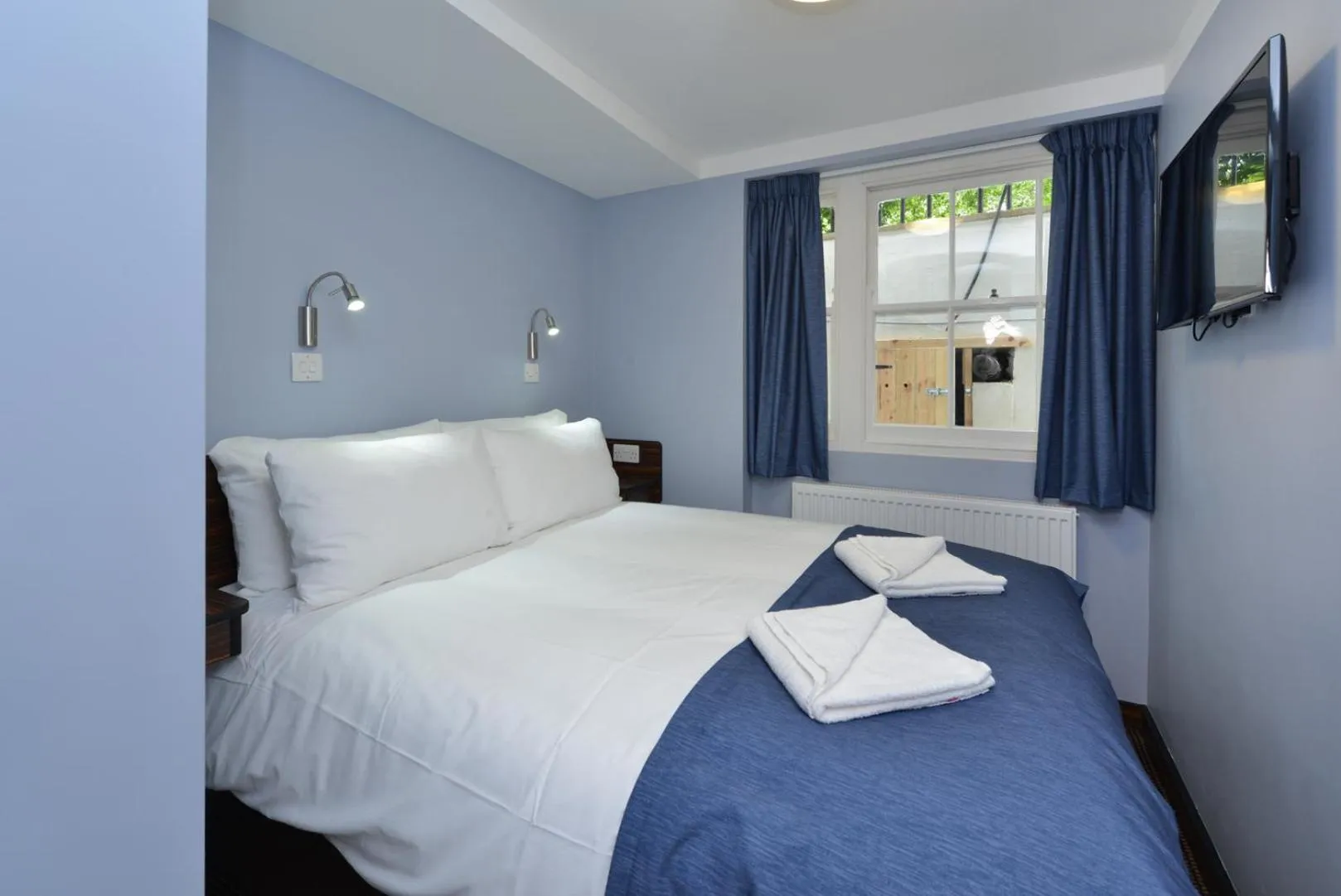 Single Room in Angus Hotel