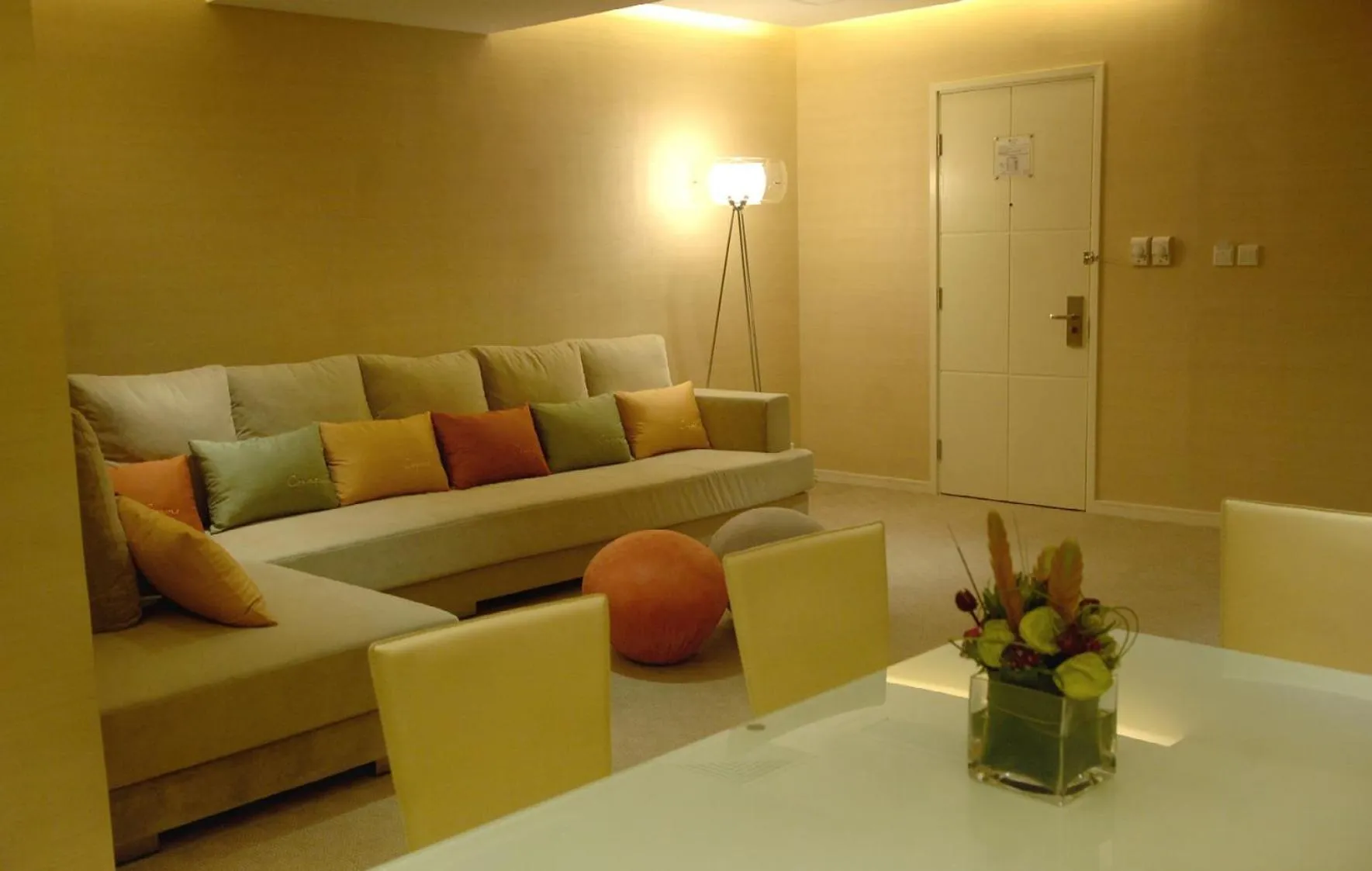 Two-Bedroom Queen and Twin Suite in Cosmo Hotel Hong Kong