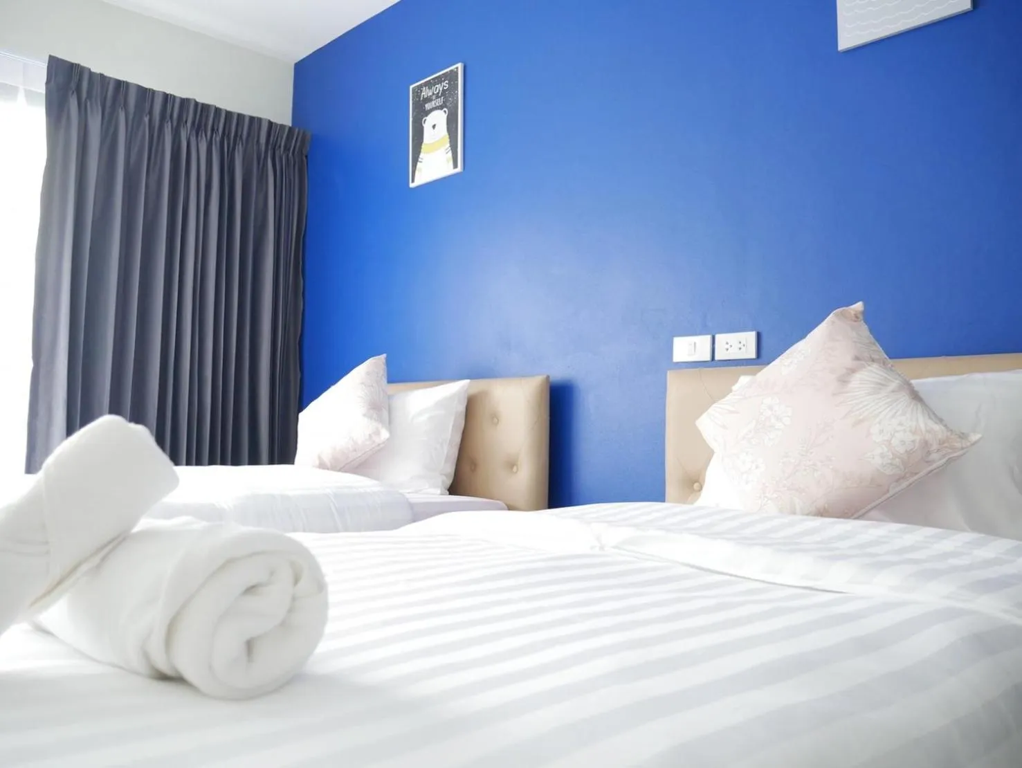 Twin Room with Balcony in Thanks​Pama​