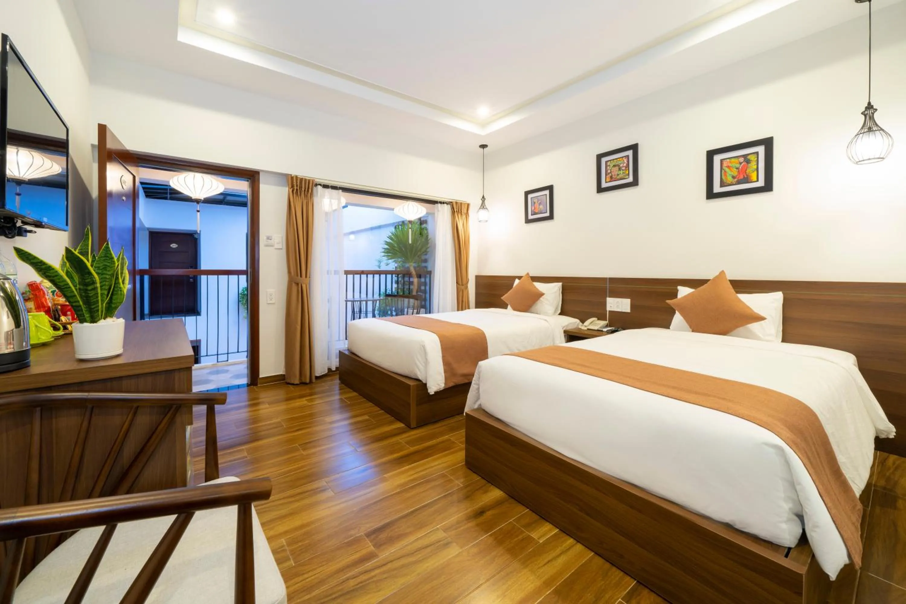 Deluxe Balcony With Courtyard view in Brother Villa Hoi An