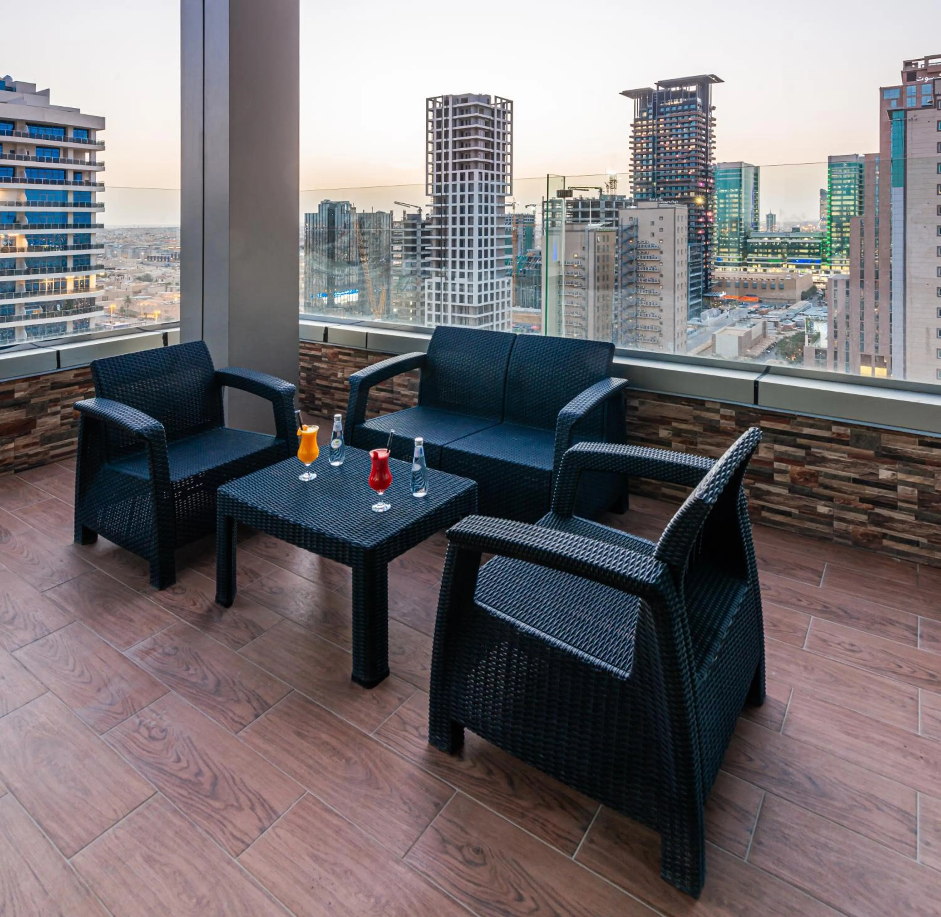 Suite with Balcony in Crown Rose Al Sahafa Hotel