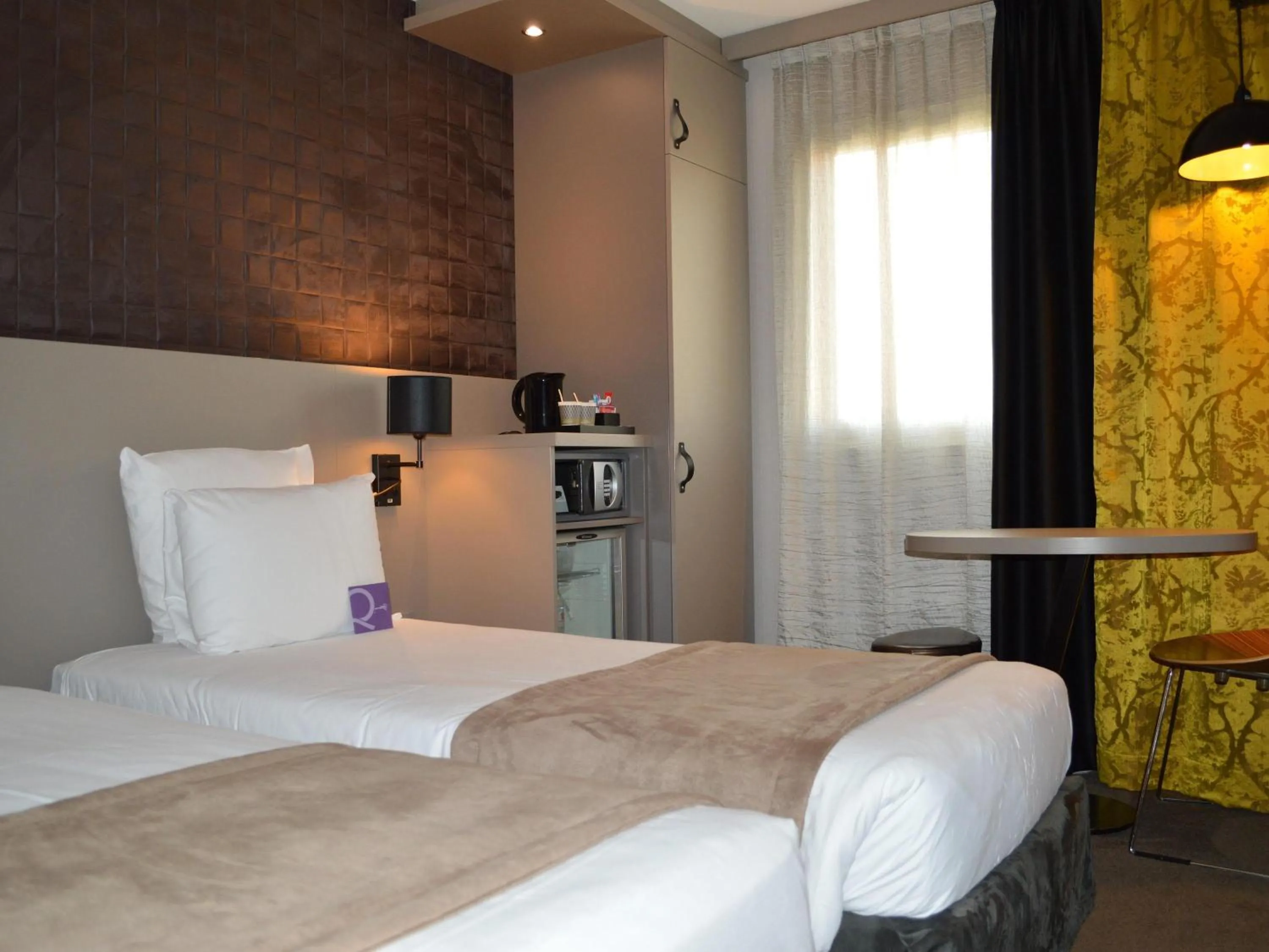 Privilege Room with Twin Beds in Mercure Paris Porte de Pantin