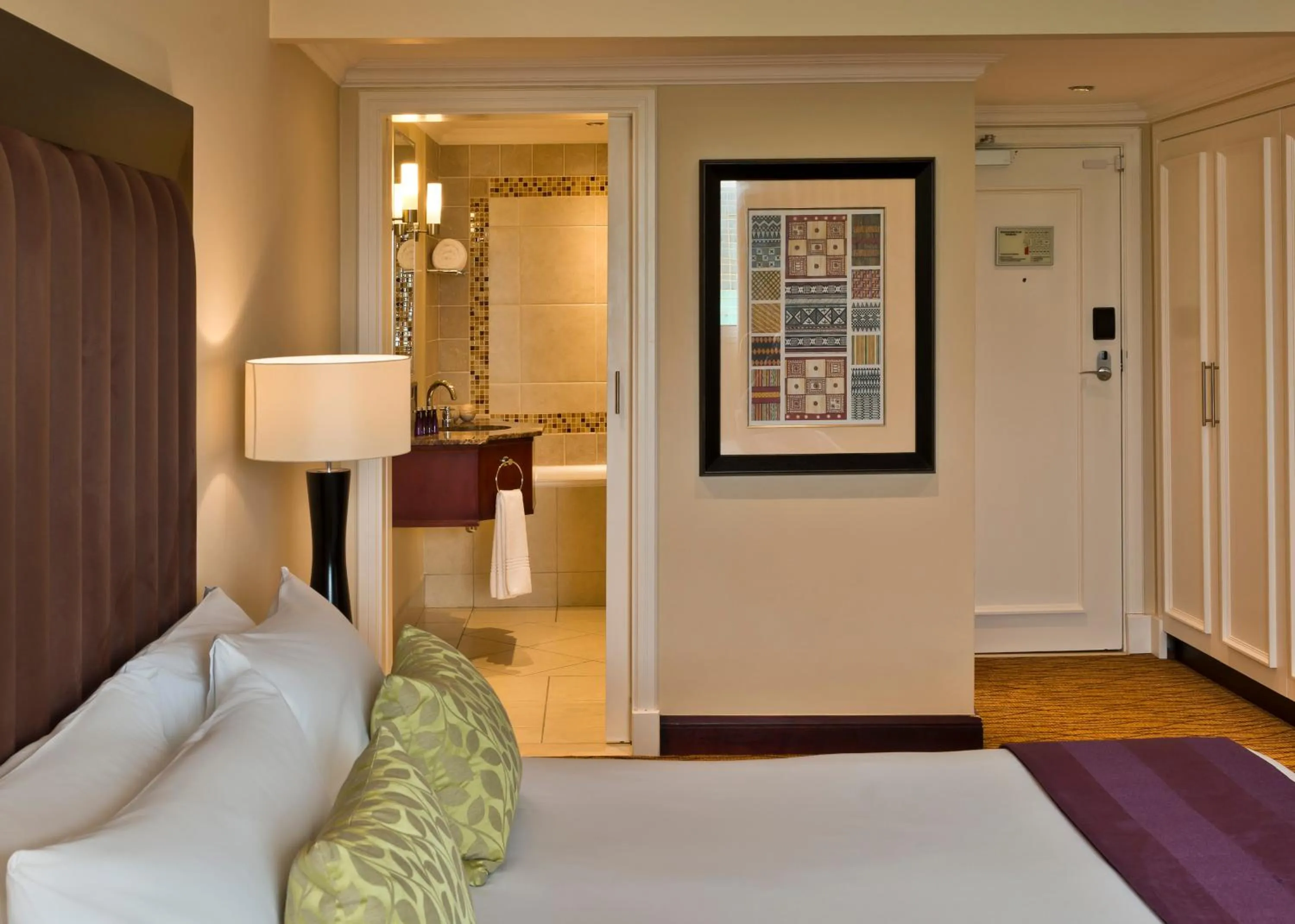 AVANI Mountain View room - single occupancy in Avani Windhoek Hotel & Casino