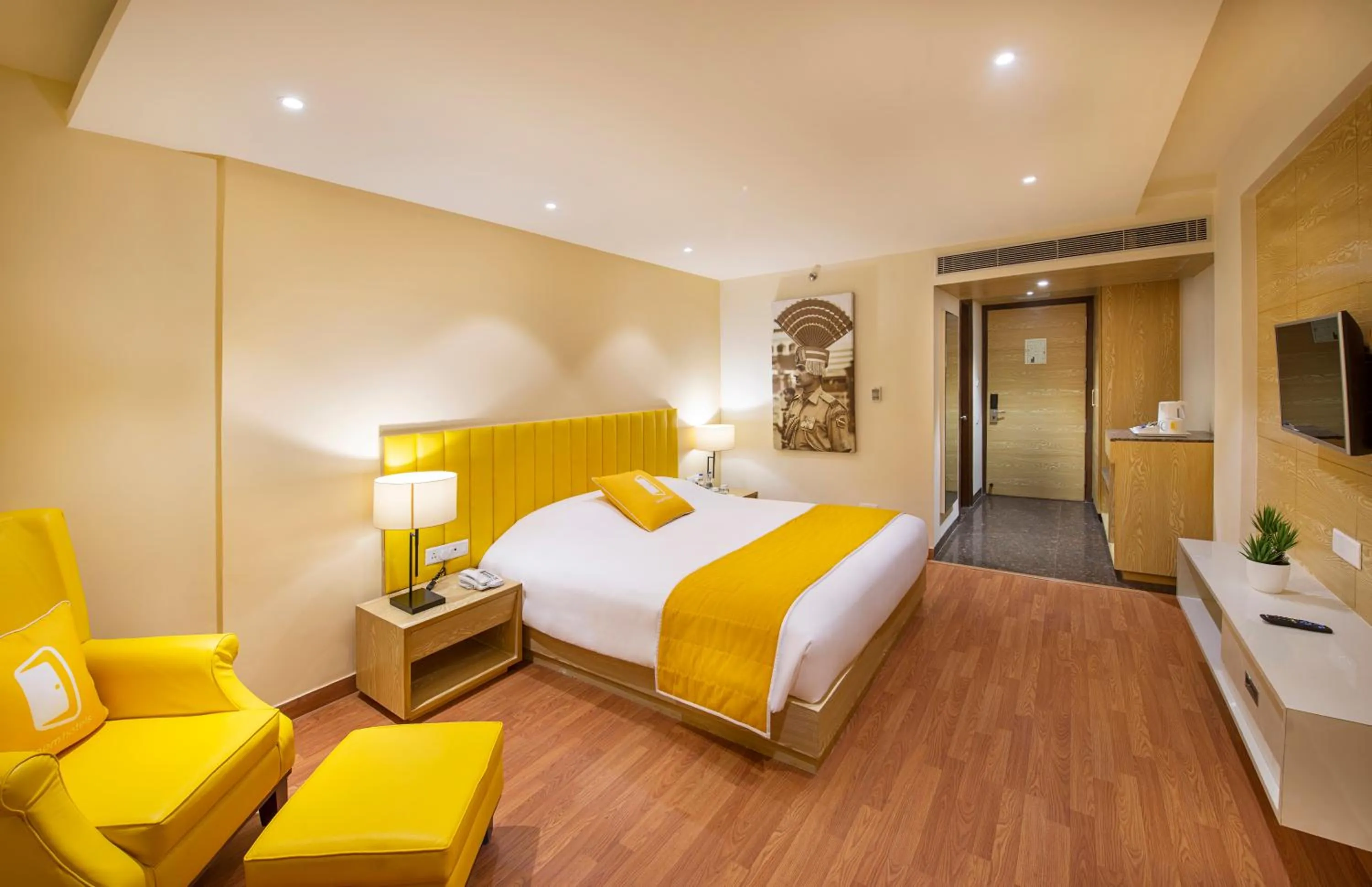 Deluxe King Room - single occupancy in Bloom Boutique l Ranjit Avenue