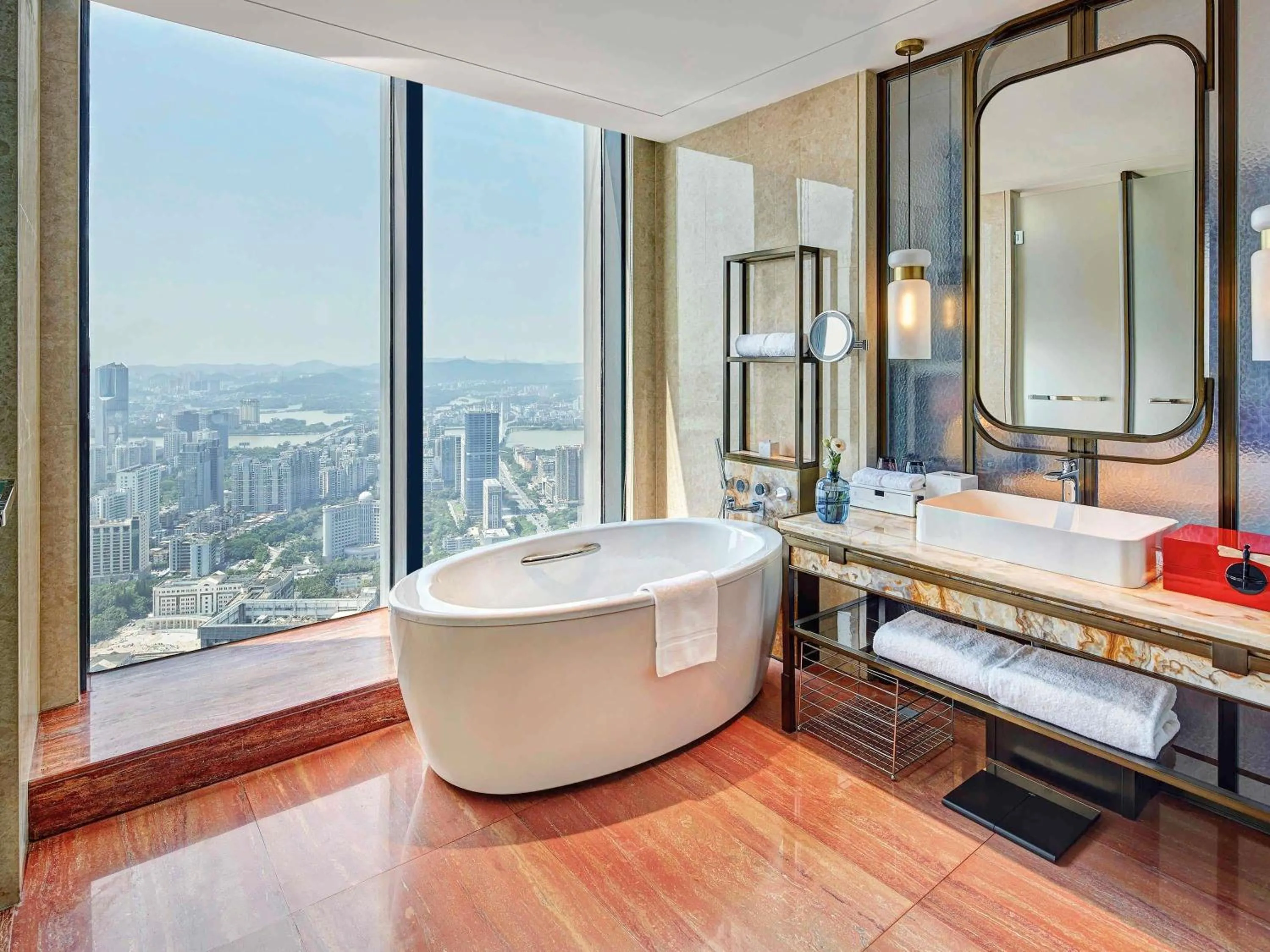 Superior King Room with City View in Pullman Huizhou Kaisa