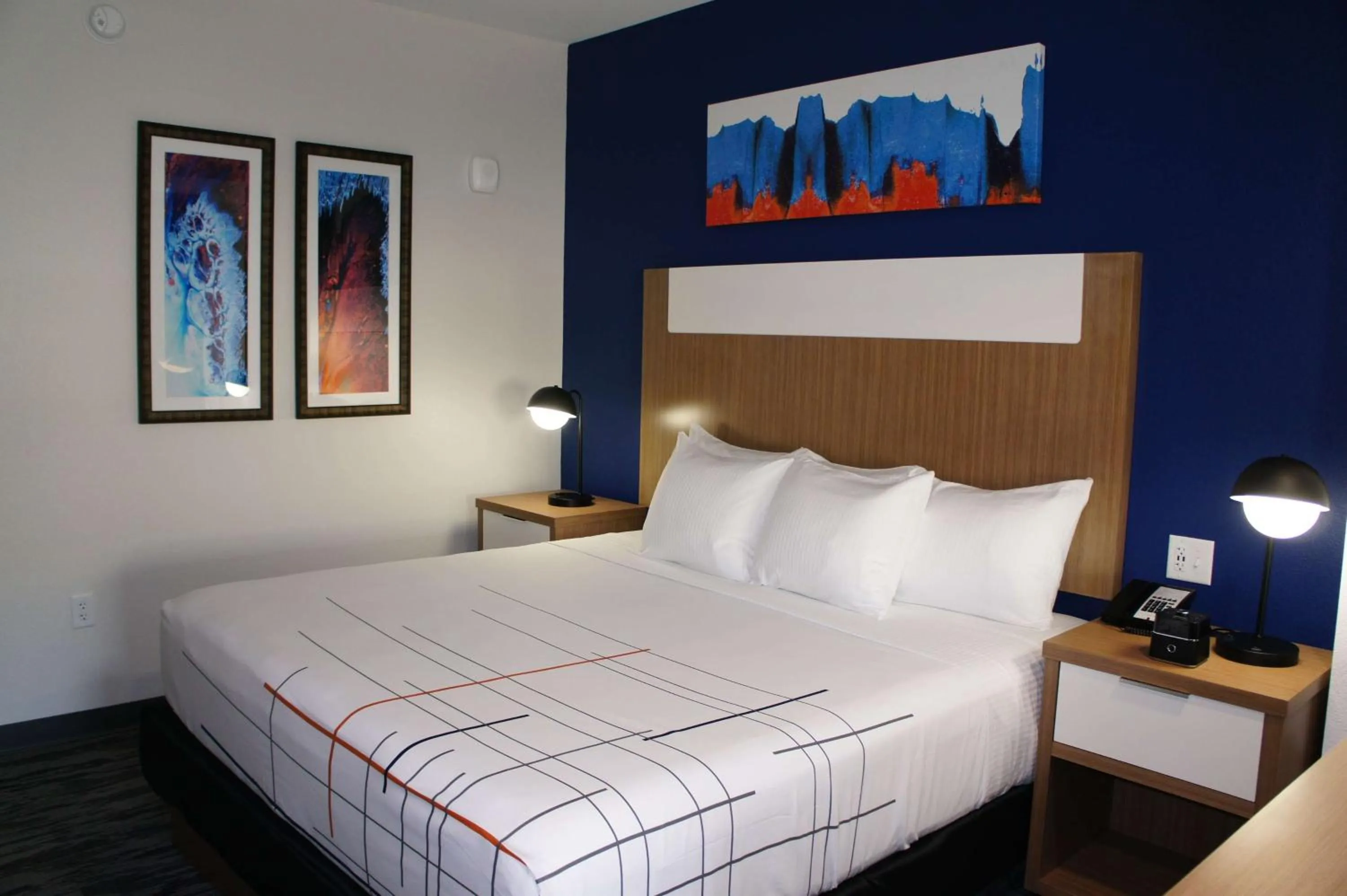 King Room - Non-Smoking in La Quinta Inn & Suites Katy-Mills by Wyndham Katy