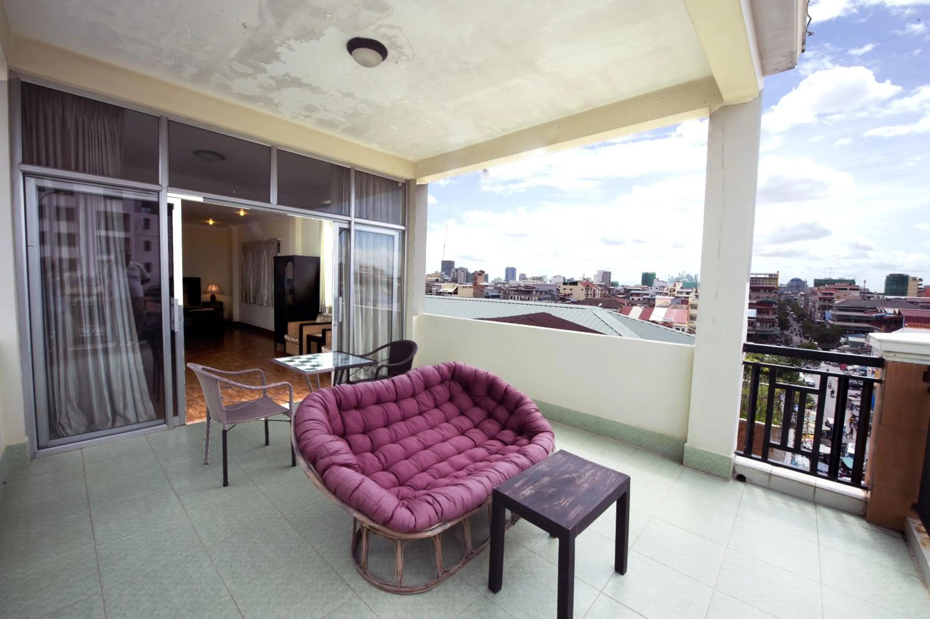 Penthouse Suite in Velkommen Guesthouse Phnom Penh