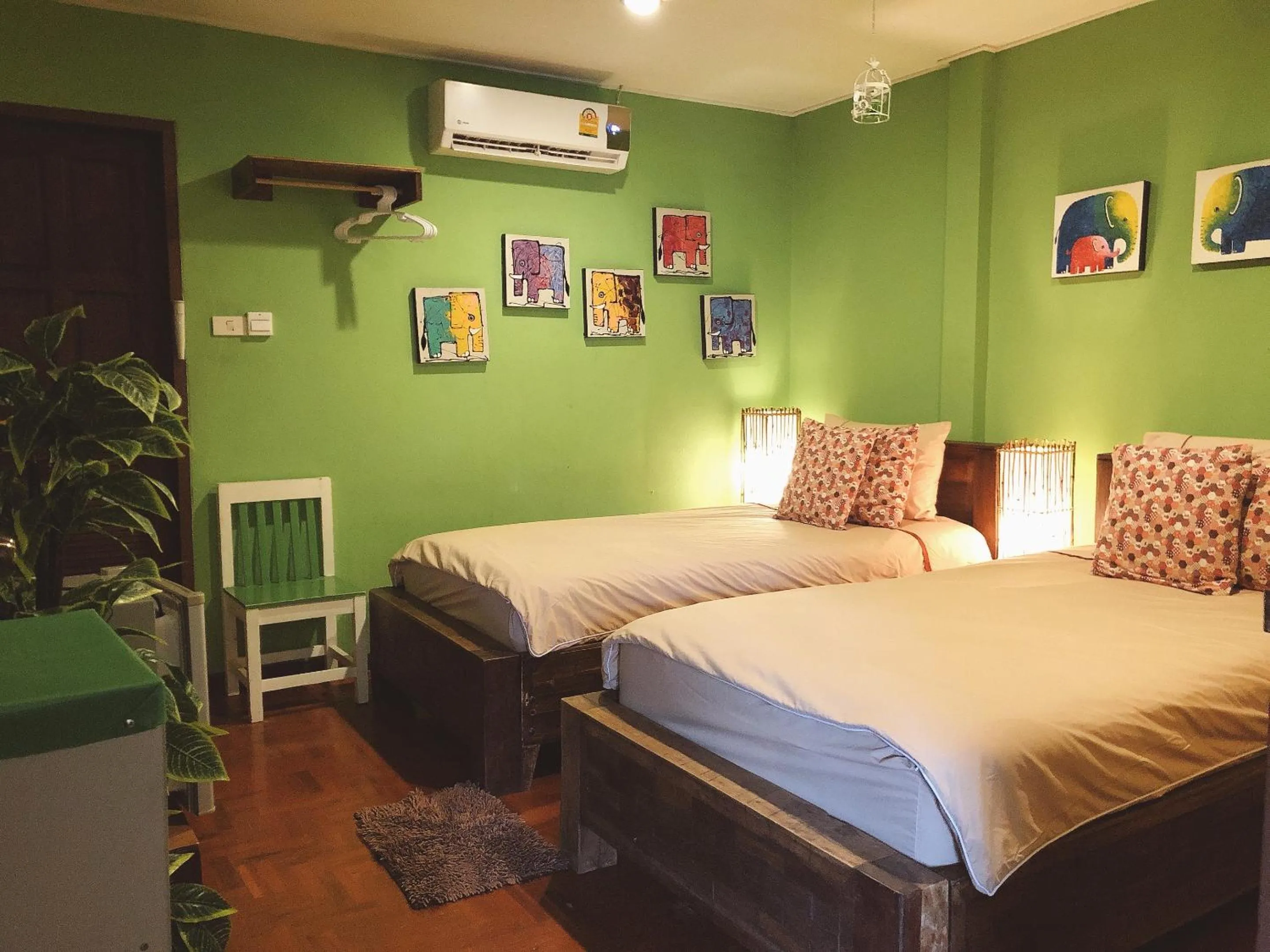 Standard Twin Room in Thongran's House