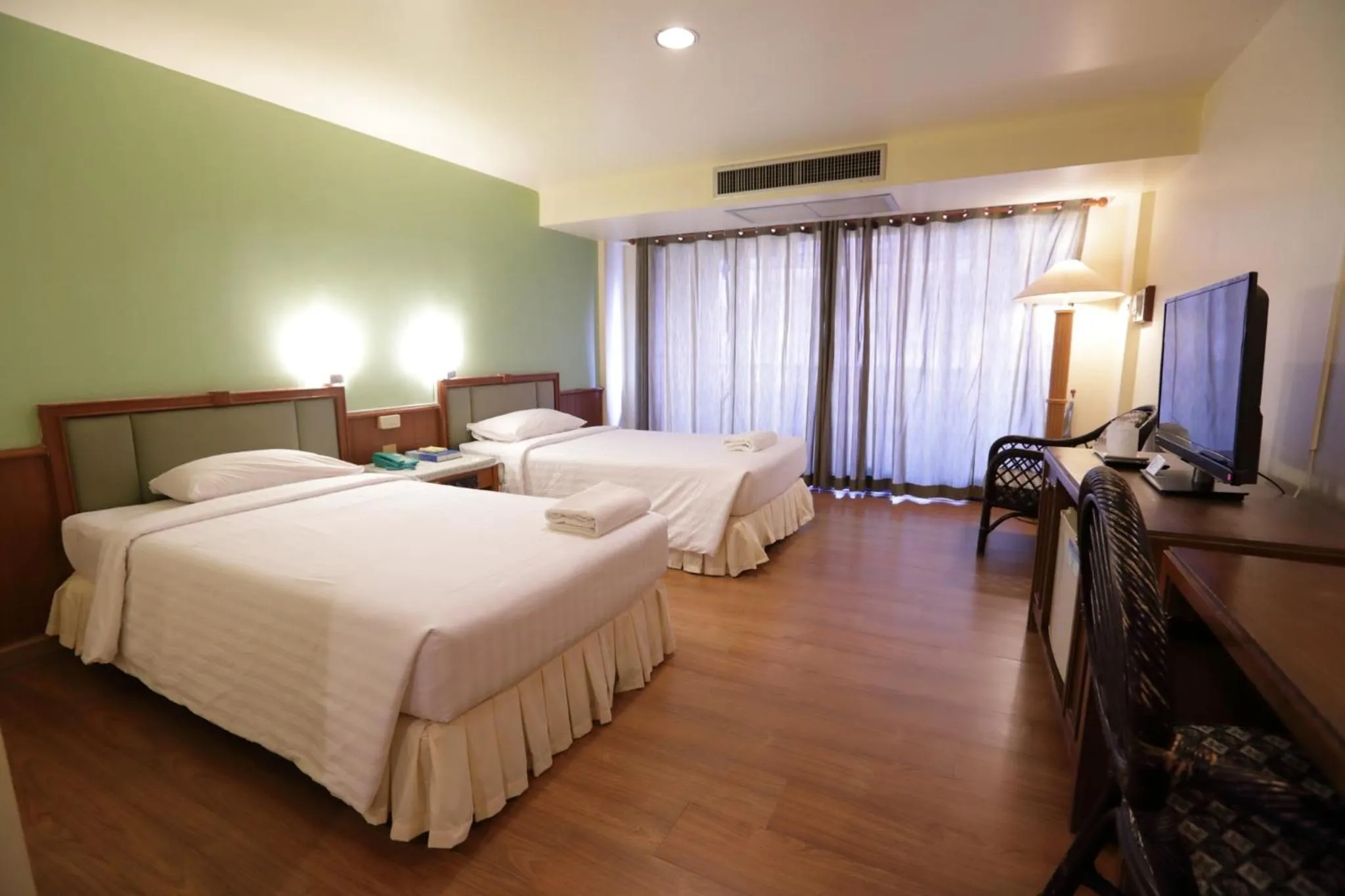 Deluxe Double or Twin Room in Pin Hotel