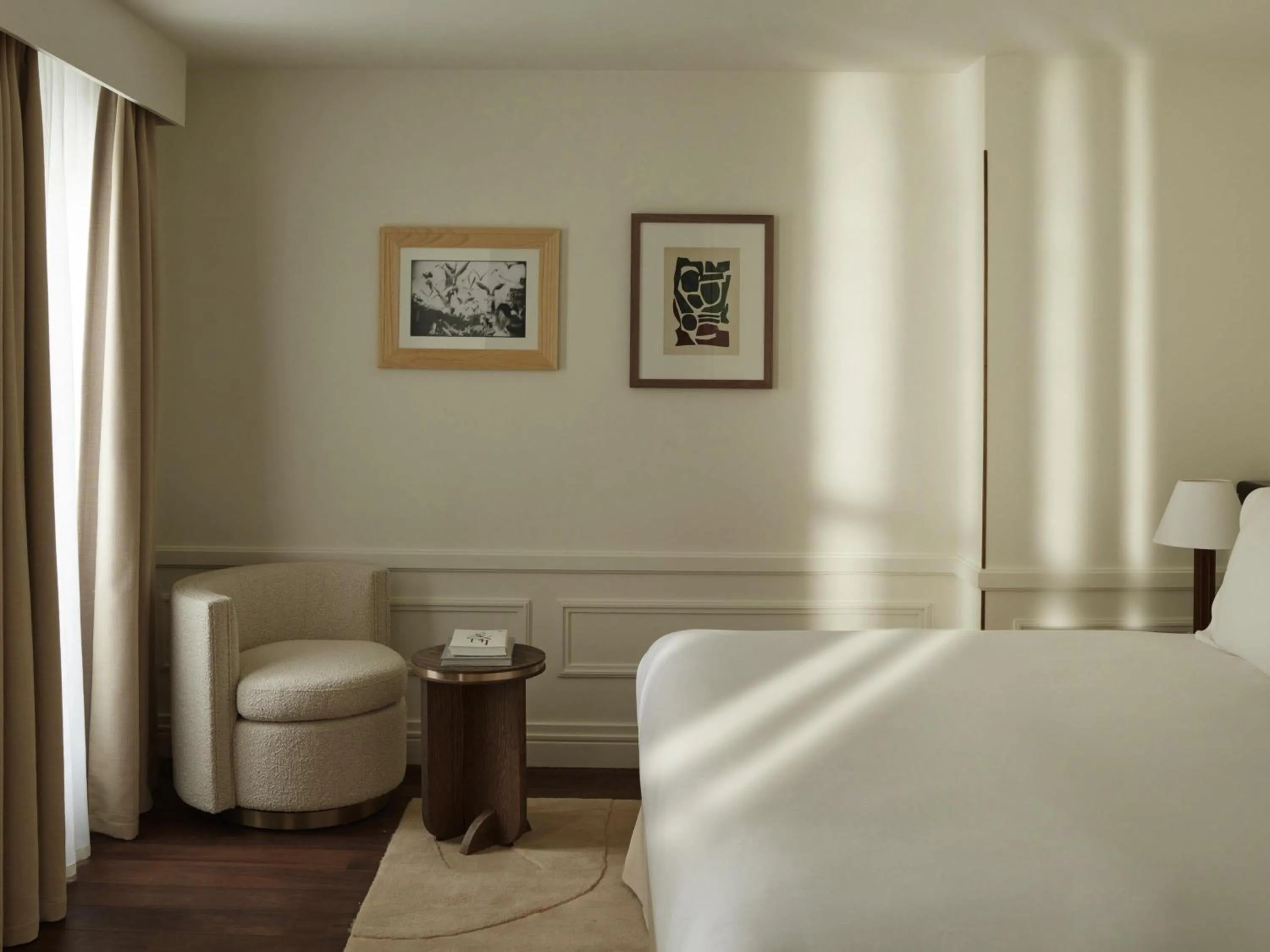 Deluxe Suite in Maison Delano Paris