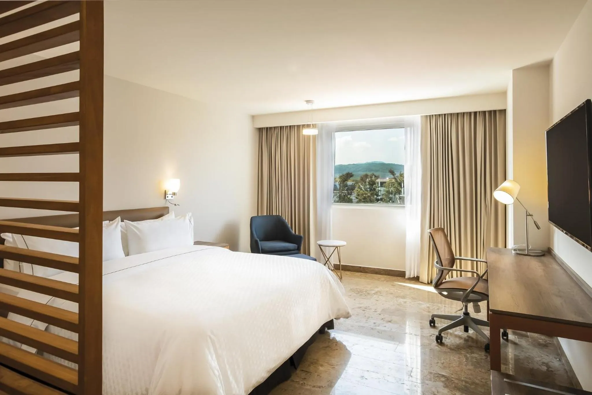 Superior King Room in Fiesta Inn Guadalajara Periferico Poniente