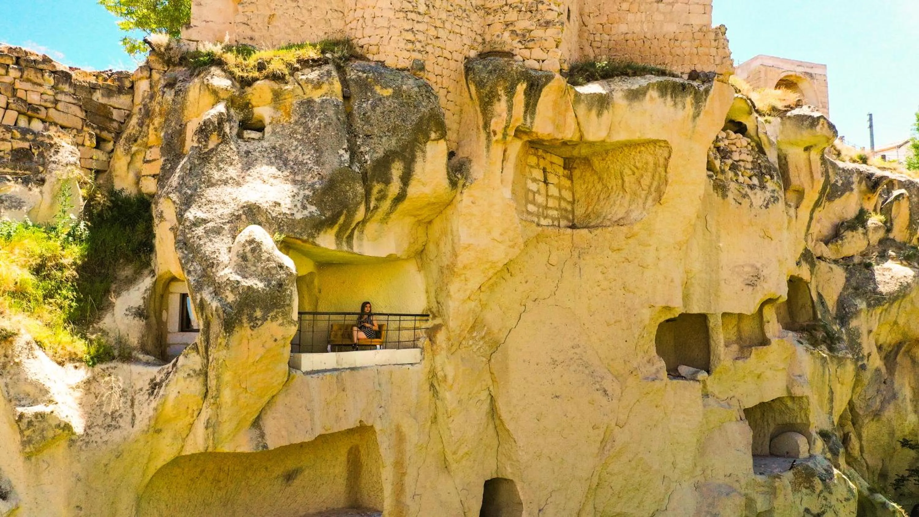 King Room with Balcony in Heritage Cave Suites